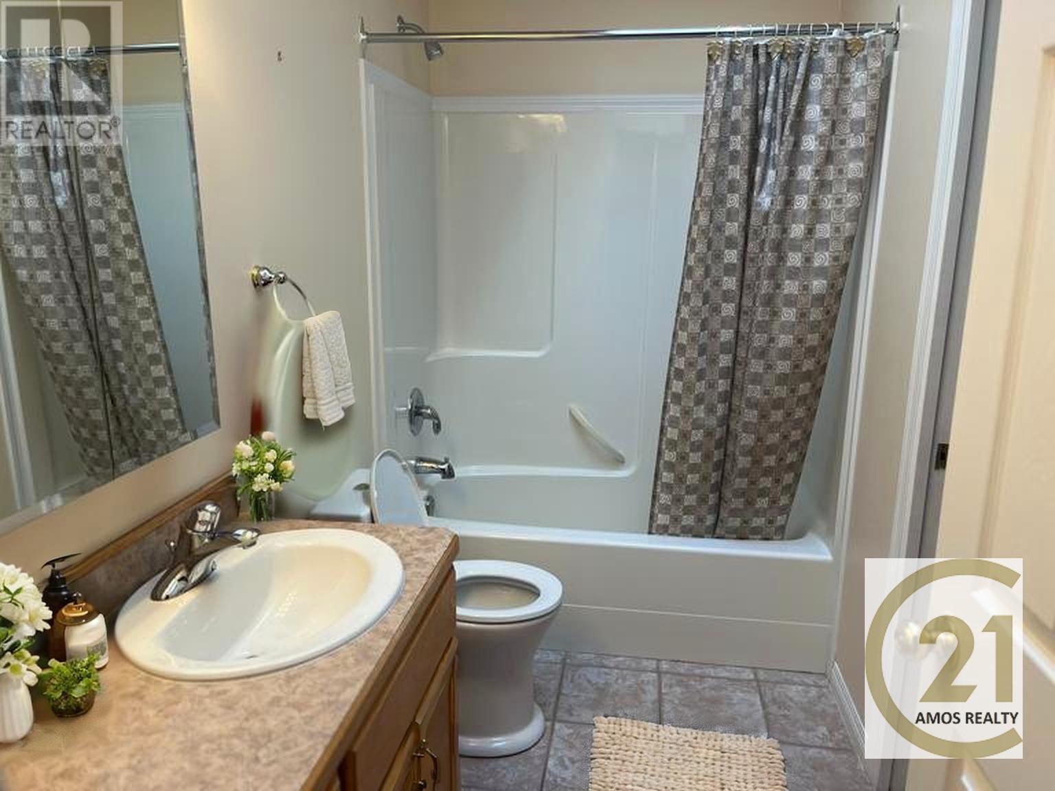 6108 Saint Martin Place, Oliver, British Columbia  V0H 1T0 - Photo 10 - 10350517