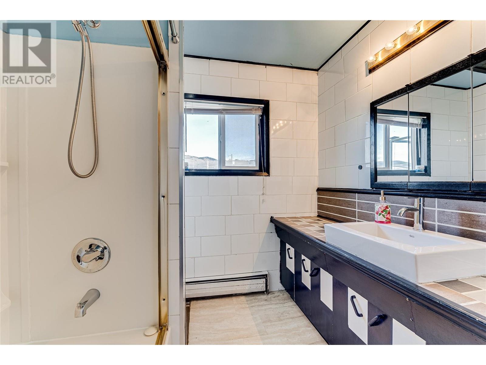 6650 Okanagan Avenue, Vernon, British Columbia  V1H 1M2 - Photo 34 - 10350747