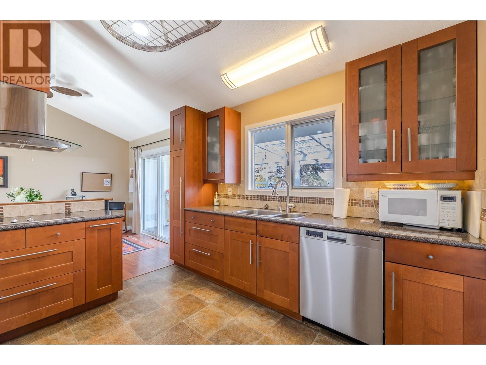 10114 Prairie Valley Road, Summerland, British Columbia  V0H 1Z0 - Photo 13 - 10349841
