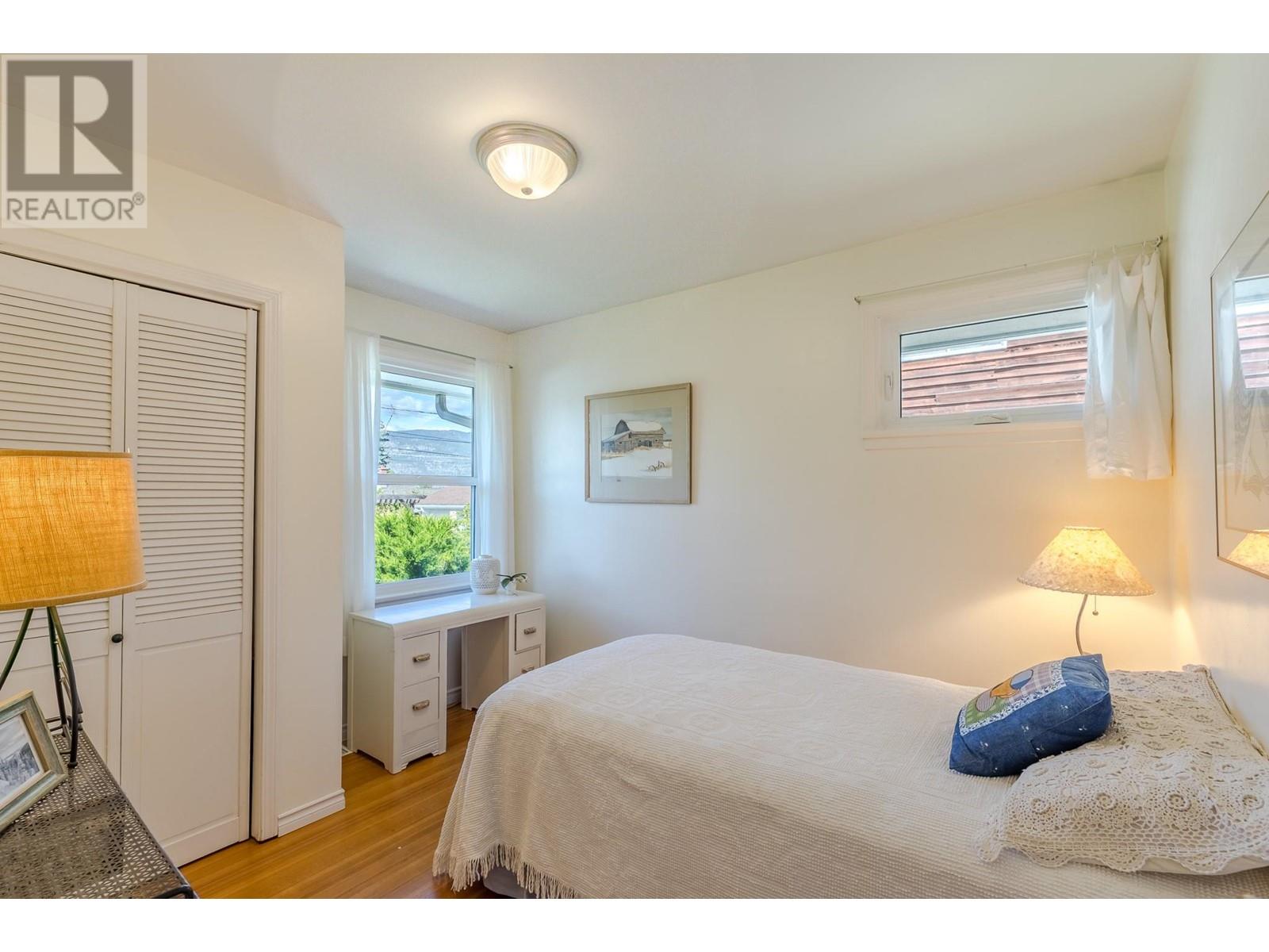 1117 Kensington Street, Penticton, British Columbia  V2A 4N2 - Photo 8 - 10350557