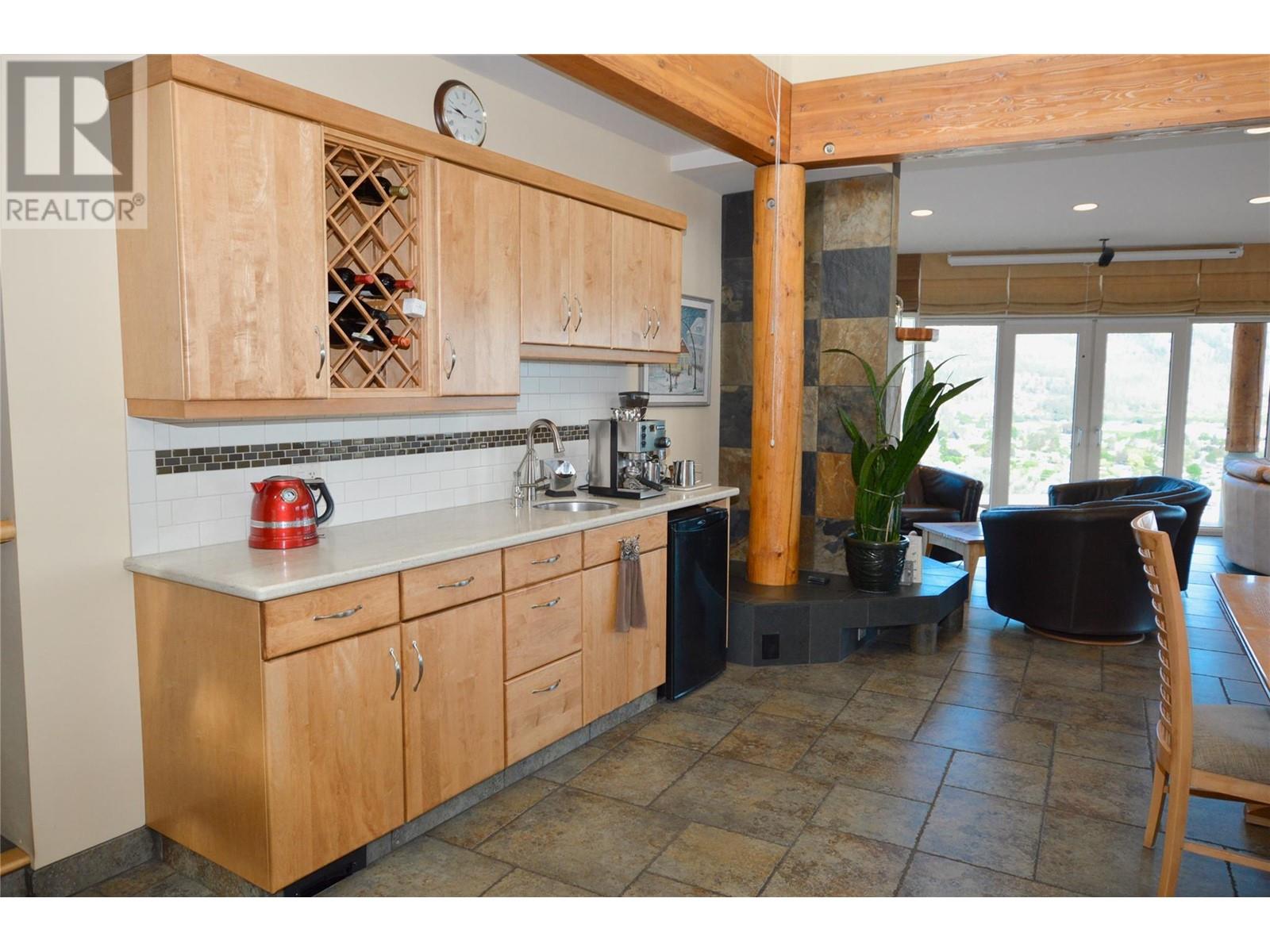12015 Trayler Place, Summerland, British Columbia  V0H 1Z7 - Photo 12 - 10350950