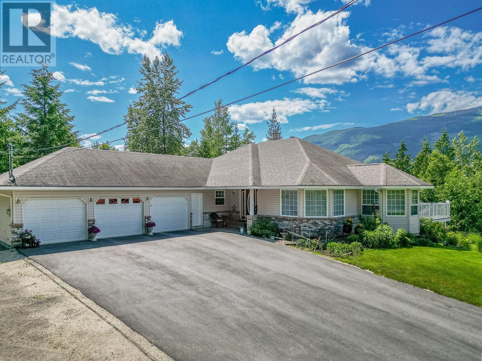 4340 Sederberg Road, Malakwa, British Columbia  V0E 2J0 - Photo 2 - 10349316