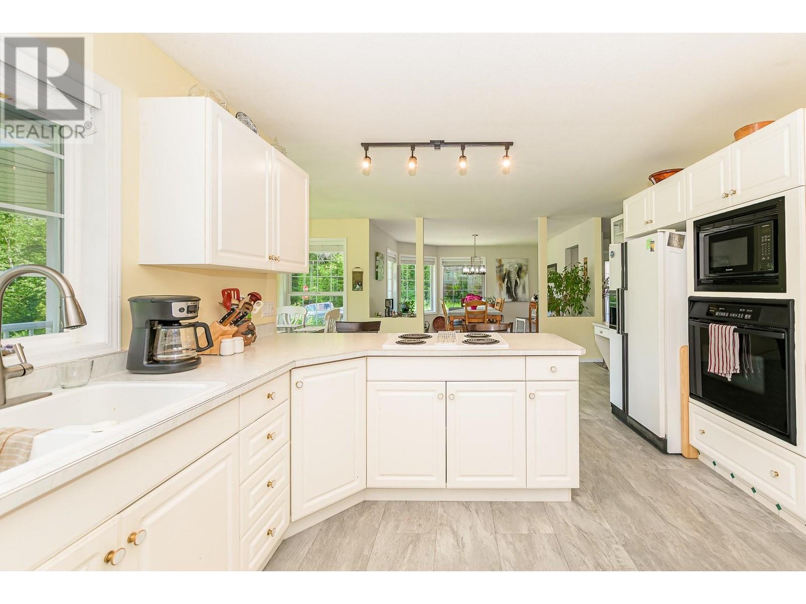 4340 Sederberg Road, Malakwa, British Columbia  V0E 2J0 - Photo 7 - 10349316