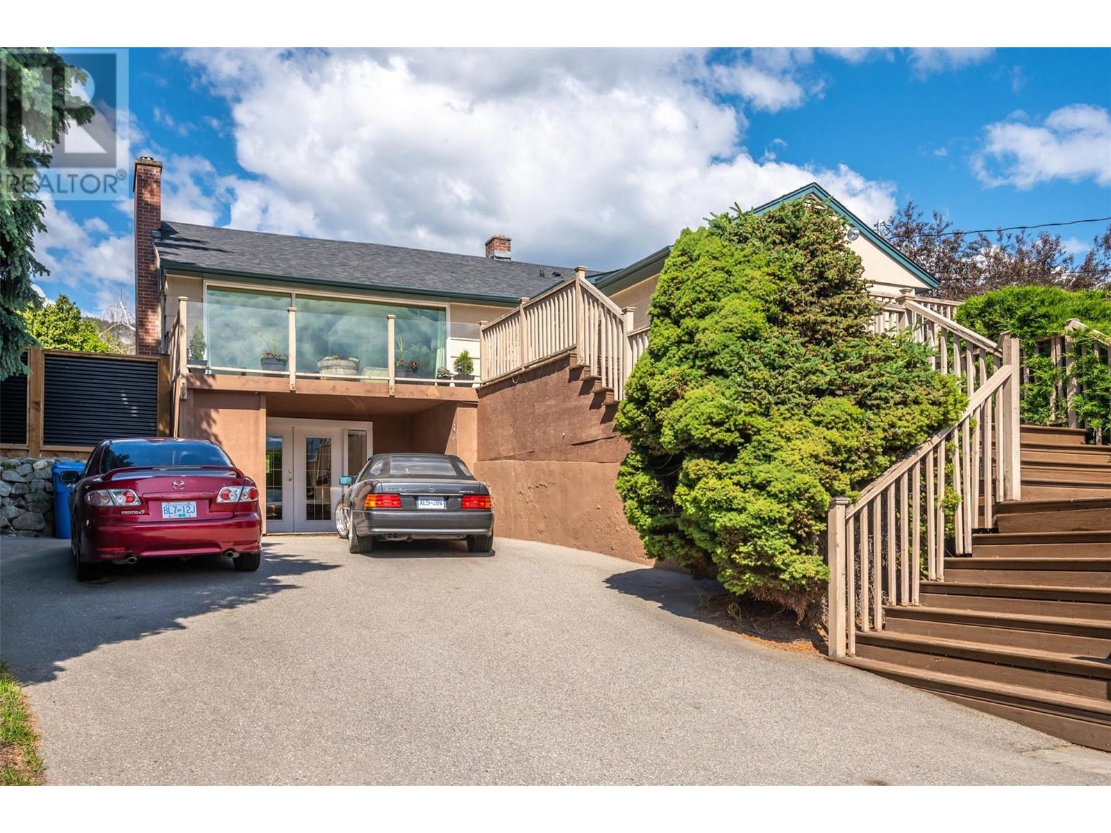 808 Vedette Drive, Penticton, British Columbia  V2A 8Y3 - Photo 1 - 10351018