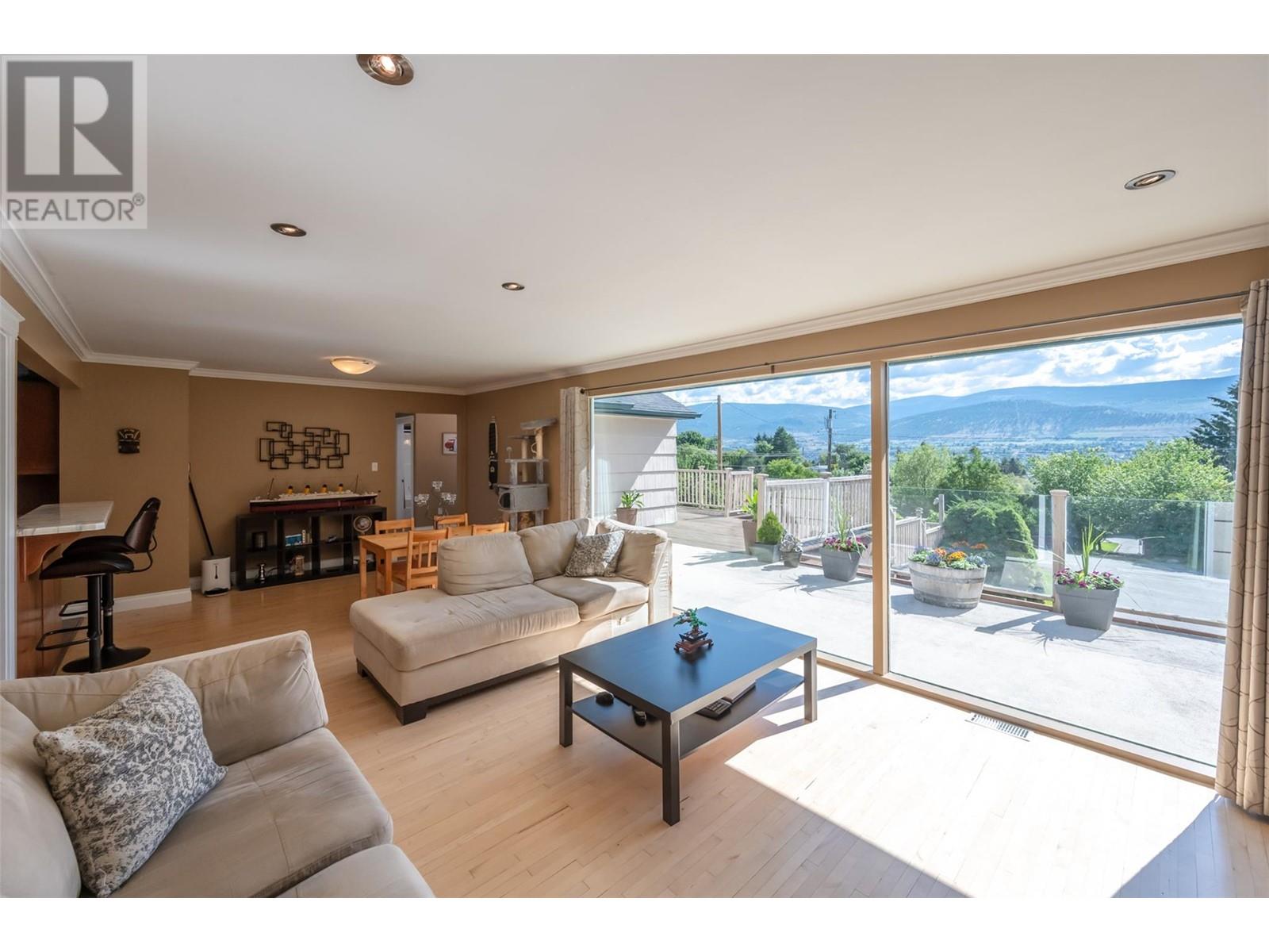 808 Vedette Drive, Penticton, British Columbia  V2A 8Y3 - Photo 12 - 10351018