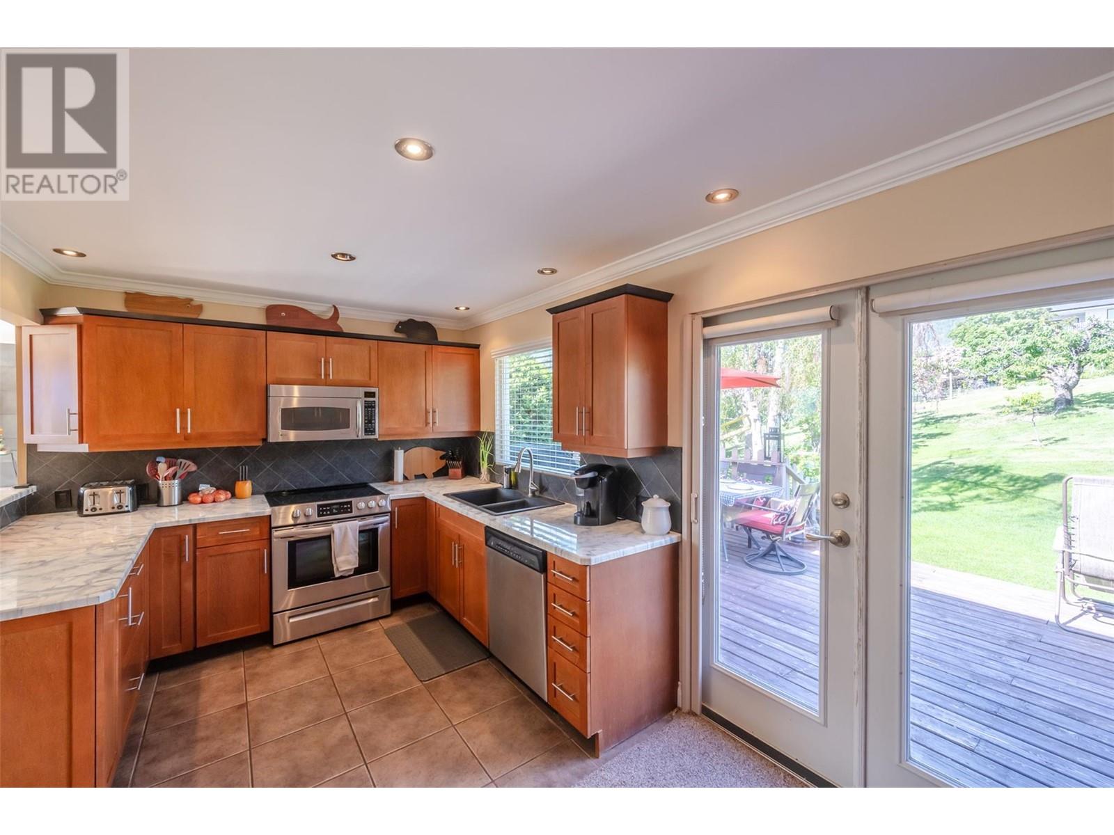 808 Vedette Drive, Penticton, British Columbia  V2A 8Y3 - Photo 15 - 10351018