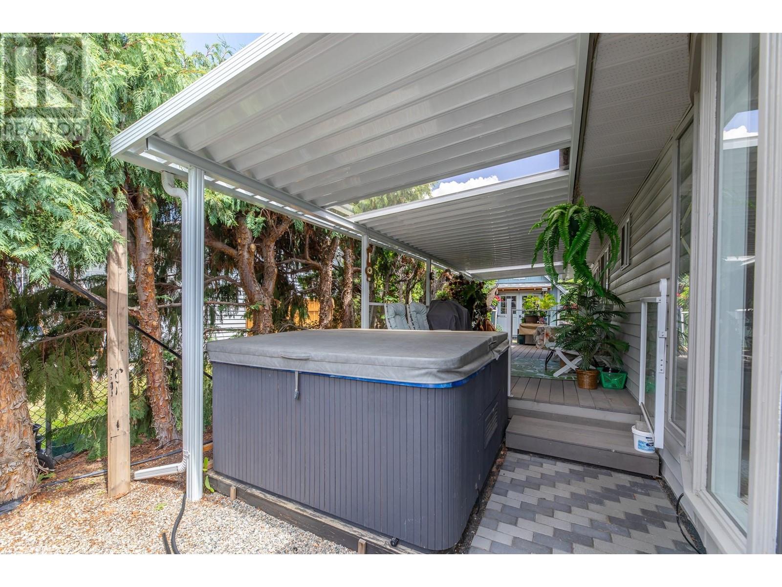 2357 Cornwall Drive, Penticton, British Columbia  V2A 7T1 - Photo 7 - 10350762