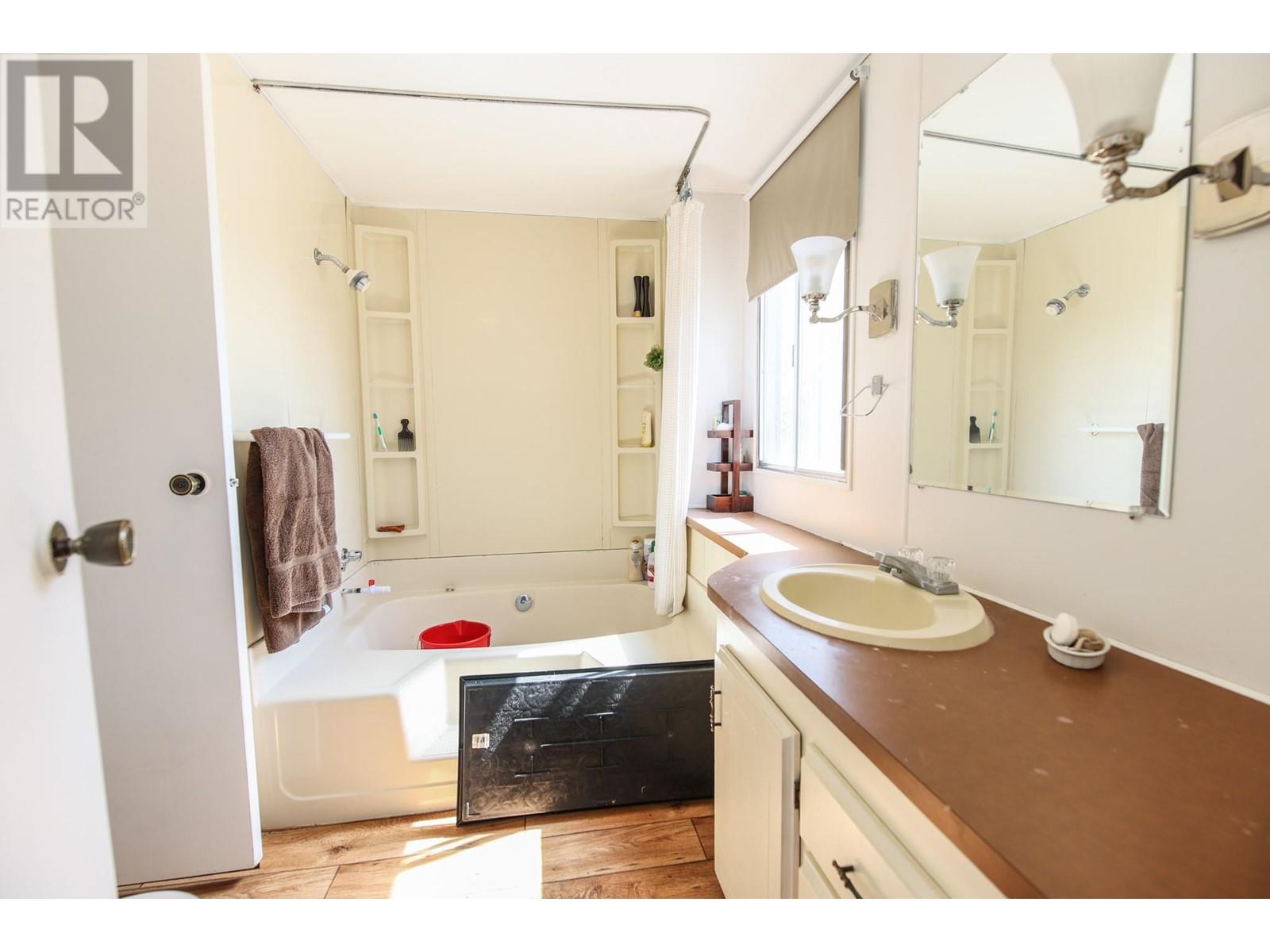 250 Longjoe Road, Osoyoos, British Columbia  V0H 1V6 - Photo 44 - 10350870