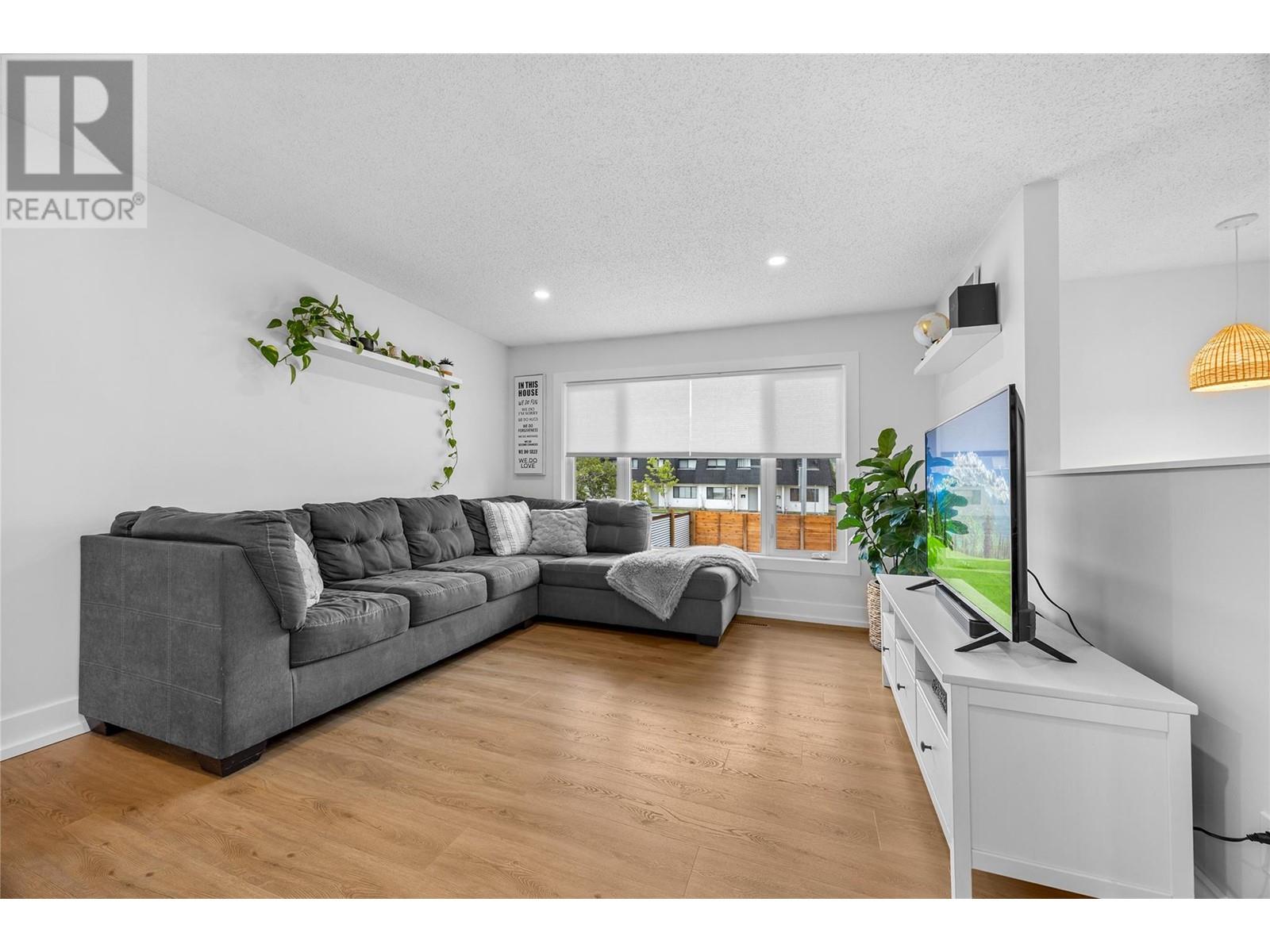 1700 Atkinson Street, Penticton, British Columbia  V2A 7M6 - Photo 6 - 10351093