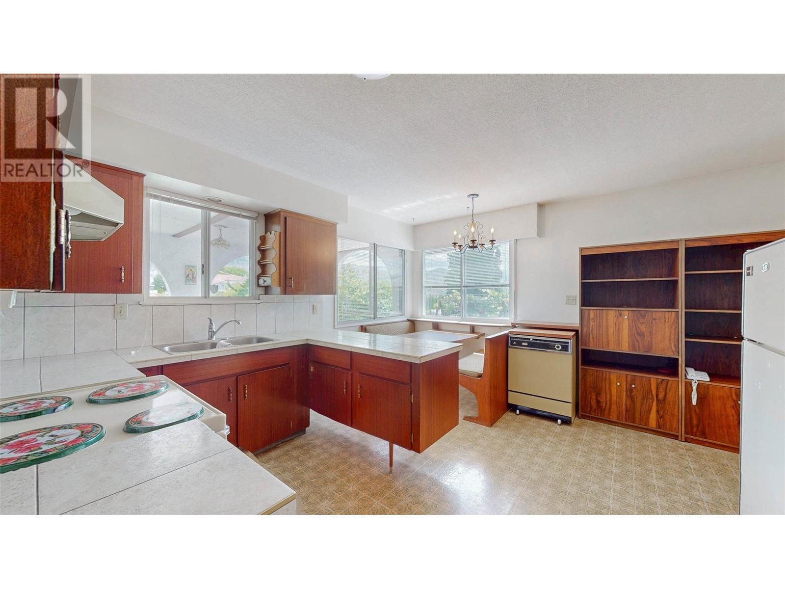 8405 87th Street, Osoyoos, British Columbia  V0H 1V2 - Photo 11 - 10349888