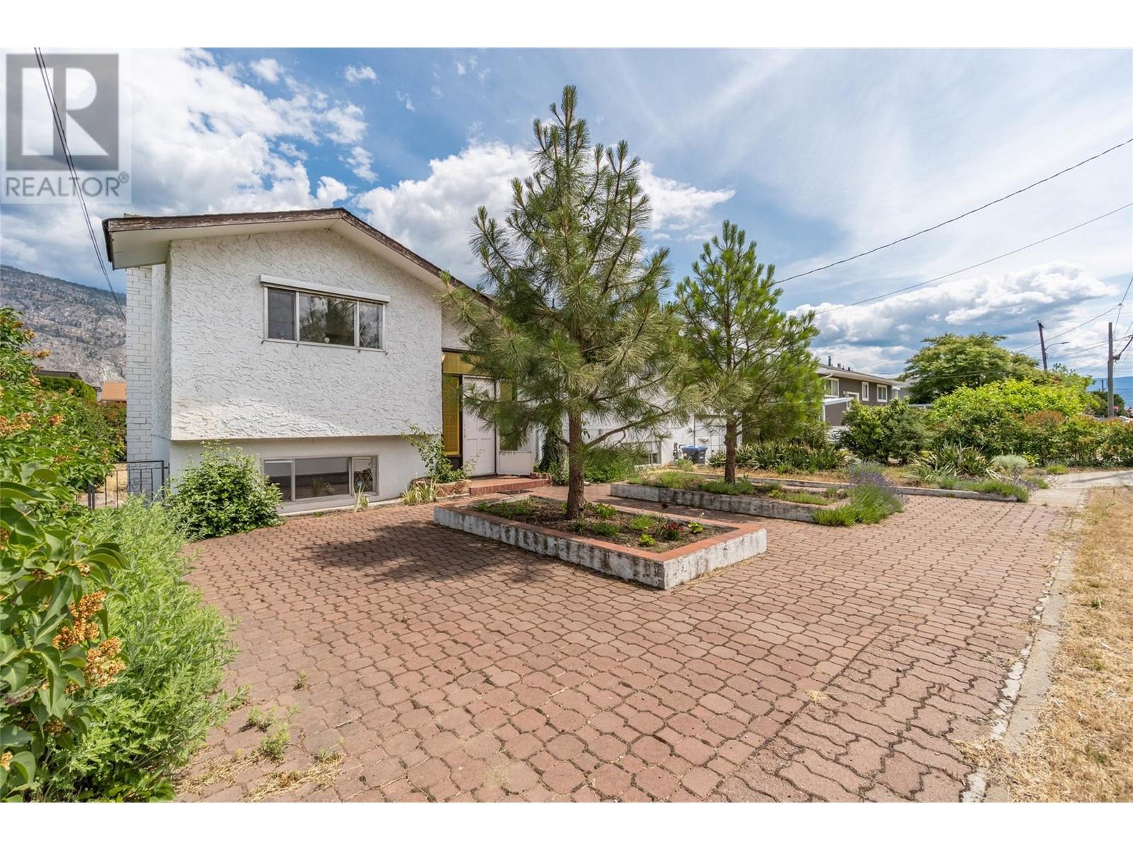 8405 87th Street, Osoyoos, British Columbia  V0H 1V2 - Photo 2 - 10349888