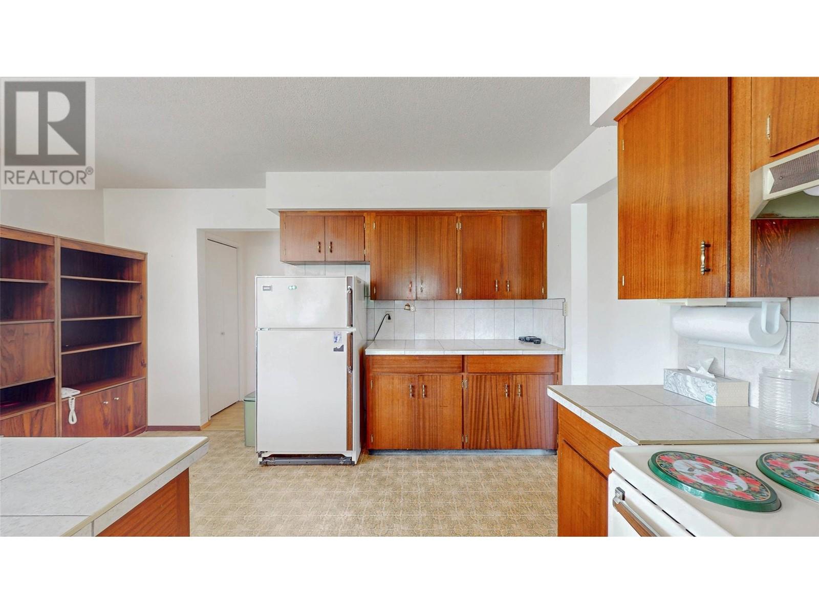 8405 87th Street, Osoyoos, British Columbia  V0H 1V2 - Photo 9 - 10349888