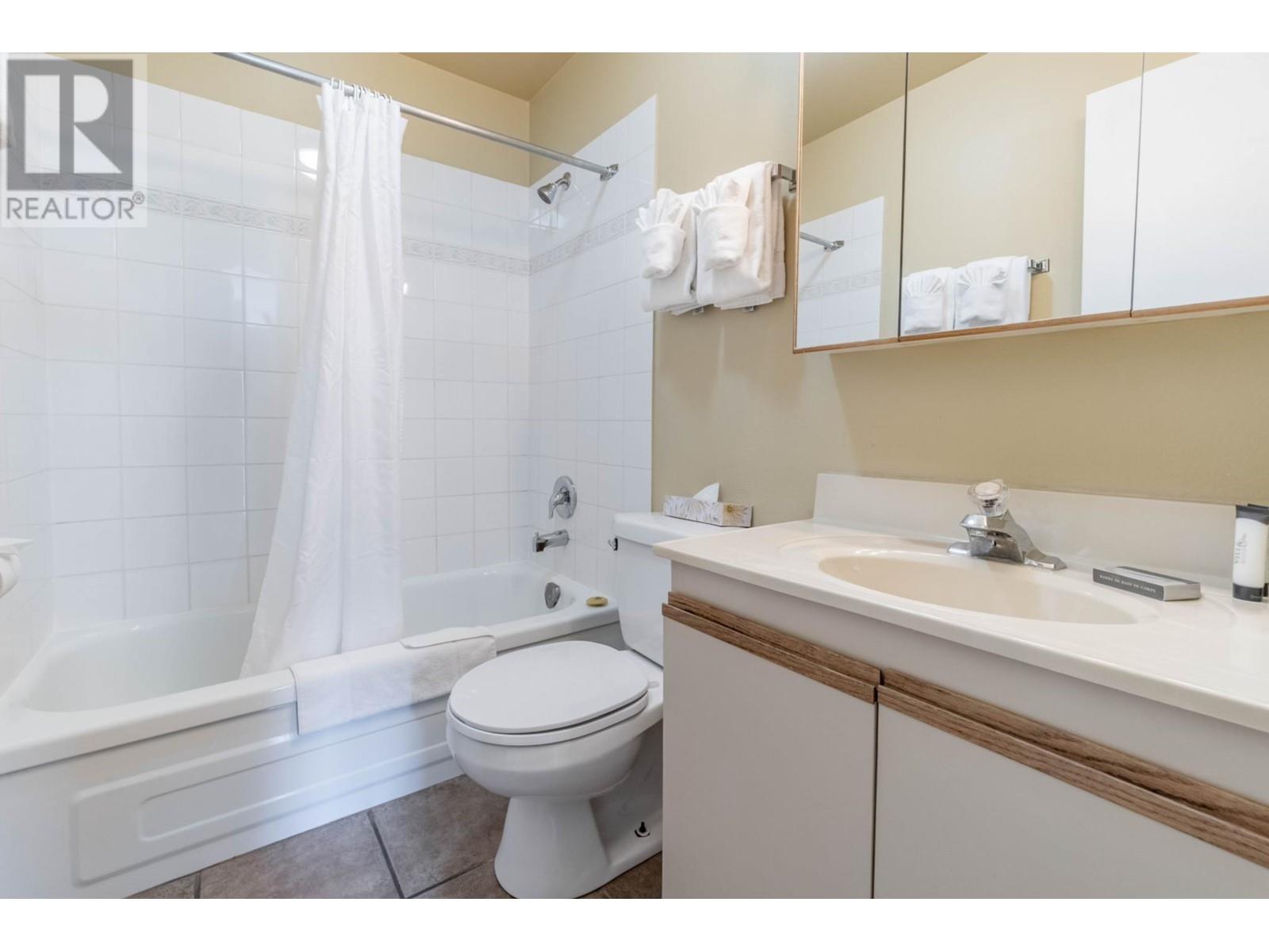 5815 Oleander Drive Unit# 220, Osoyoos, British Columbia  V0H 1V1 - Photo 4 - 10350937