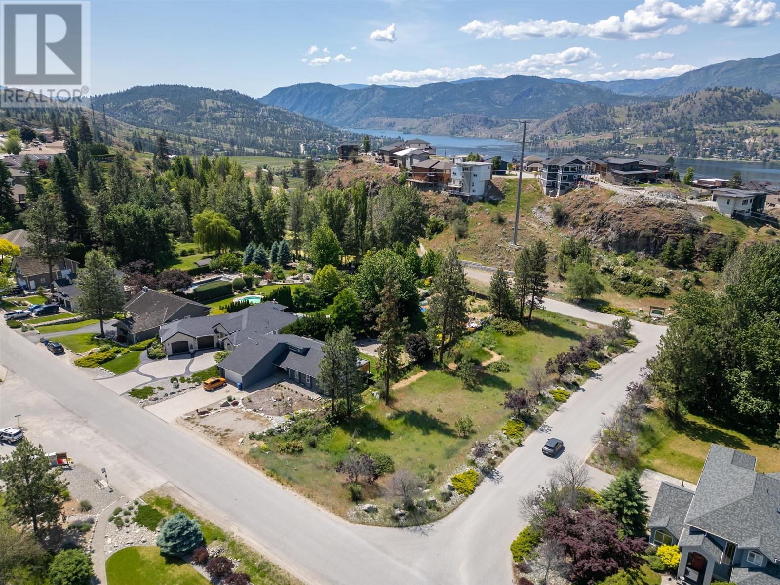 244 Heritage Boulevard, Okanagan Falls, British Columbia  V0H 1R3 - Photo 3 - 10350875
