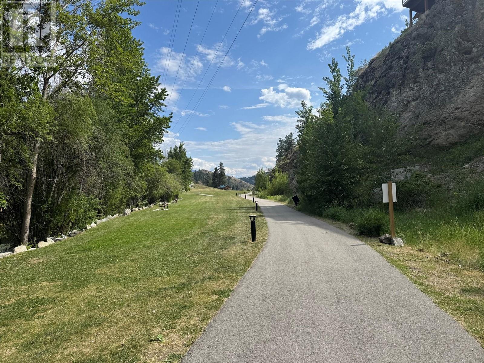 244 Heritage Boulevard, Okanagan Falls, British Columbia  V0H 1R3 - Photo 8 - 10350875