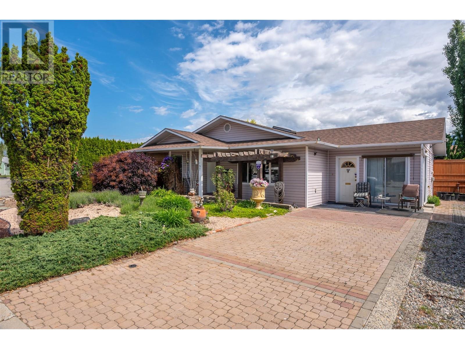 157 Ayres Crescent, Penticton, British Columbia  V2A 6R3 - Photo 1 - 10351180