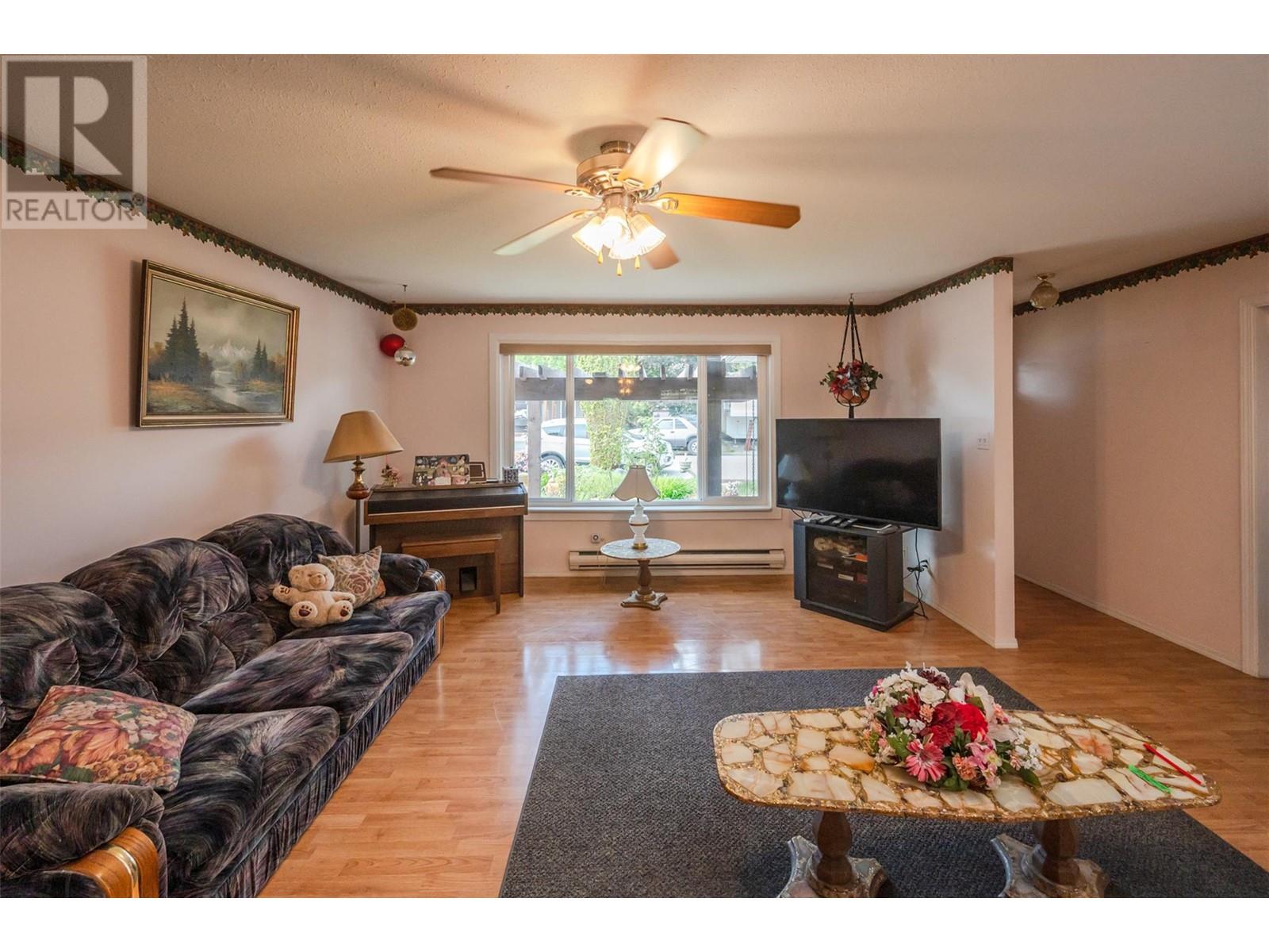 157 Ayres Crescent, Penticton, British Columbia  V2A 6R3 - Photo 6 - 10351180