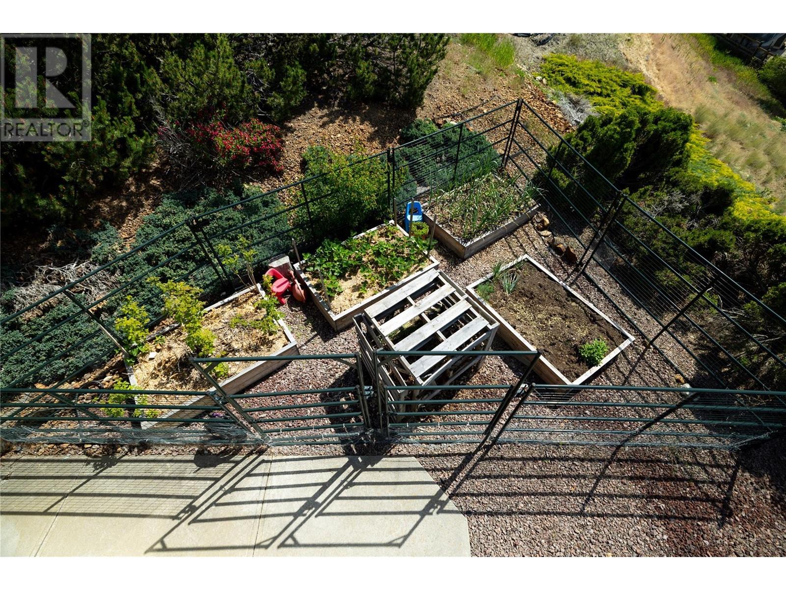 8827 Michael Drive, Coldstream, British Columbia  V1B 2P5 - Photo 17 - 10350974