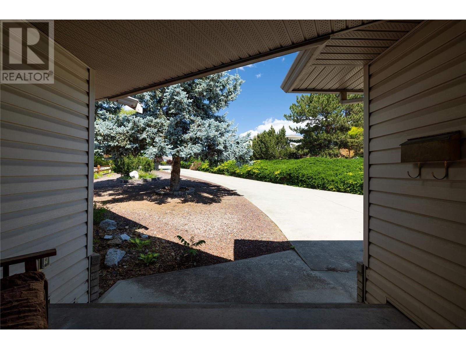 8827 Michael Drive, Coldstream, British Columbia  V1B 2P5 - Photo 25 - 10350974