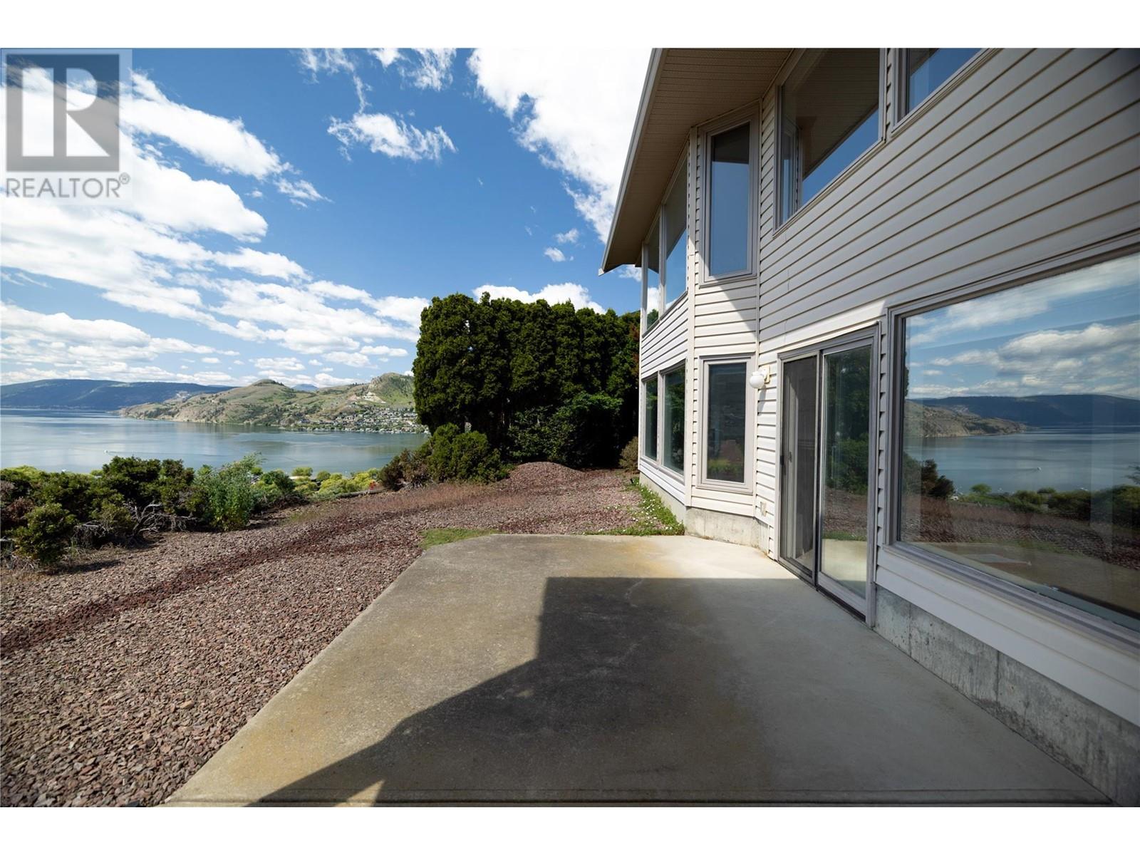 8827 Michael Drive, Coldstream, British Columbia  V1B 2P5 - Photo 3 - 10350974