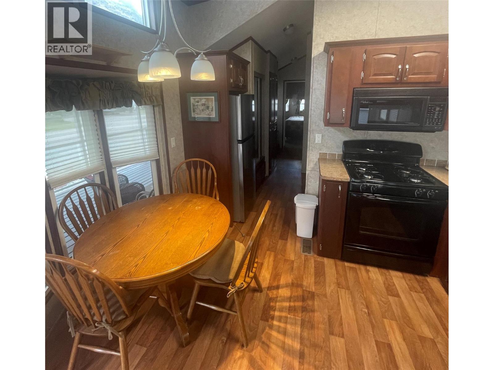 2633 Squilax Anglemont Road Unit# 19, Lee Creek, British Columbia  V0E 1M4 - Photo 14 - 10350932