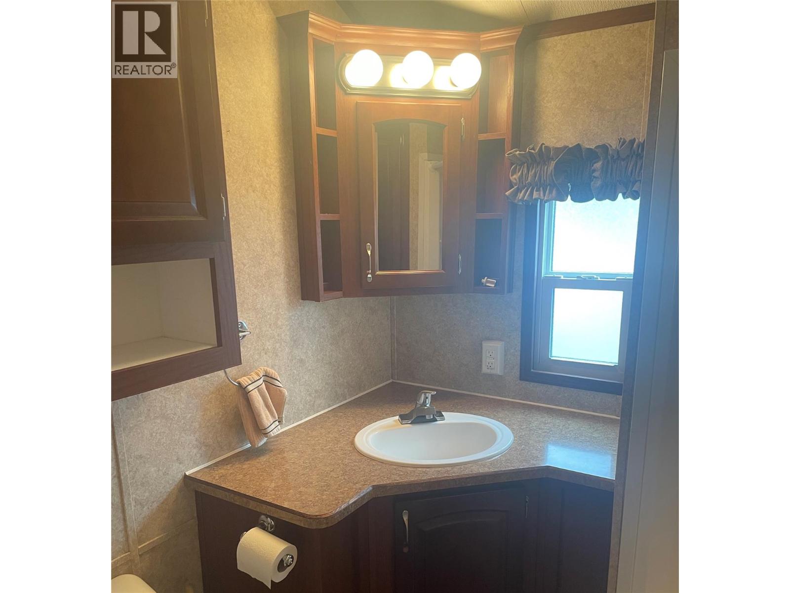 2633 Squilax Anglemont Road Unit# 19, Lee Creek, British Columbia  V0E 1M4 - Photo 23 - 10350932