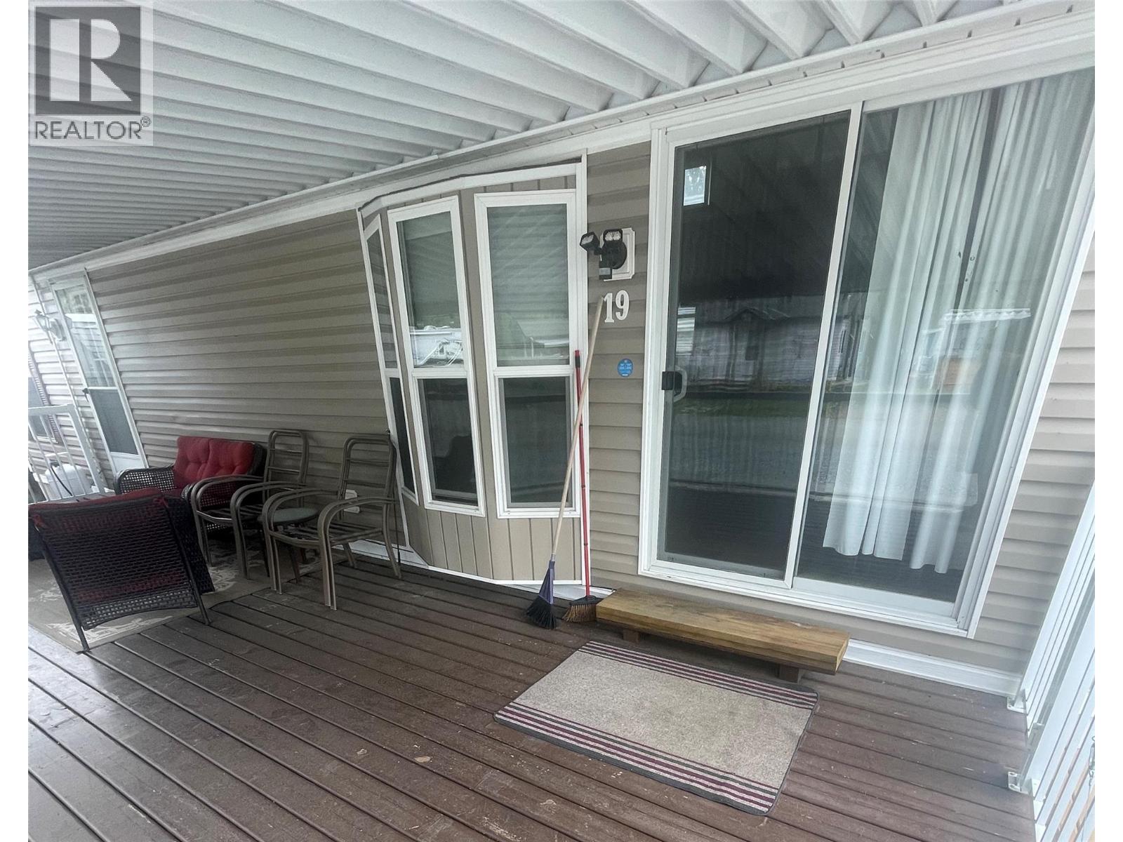 2633 Squilax Anglemont Road Unit# 19, Lee Creek, British Columbia  V0E 1M4 - Photo 5 - 10350932