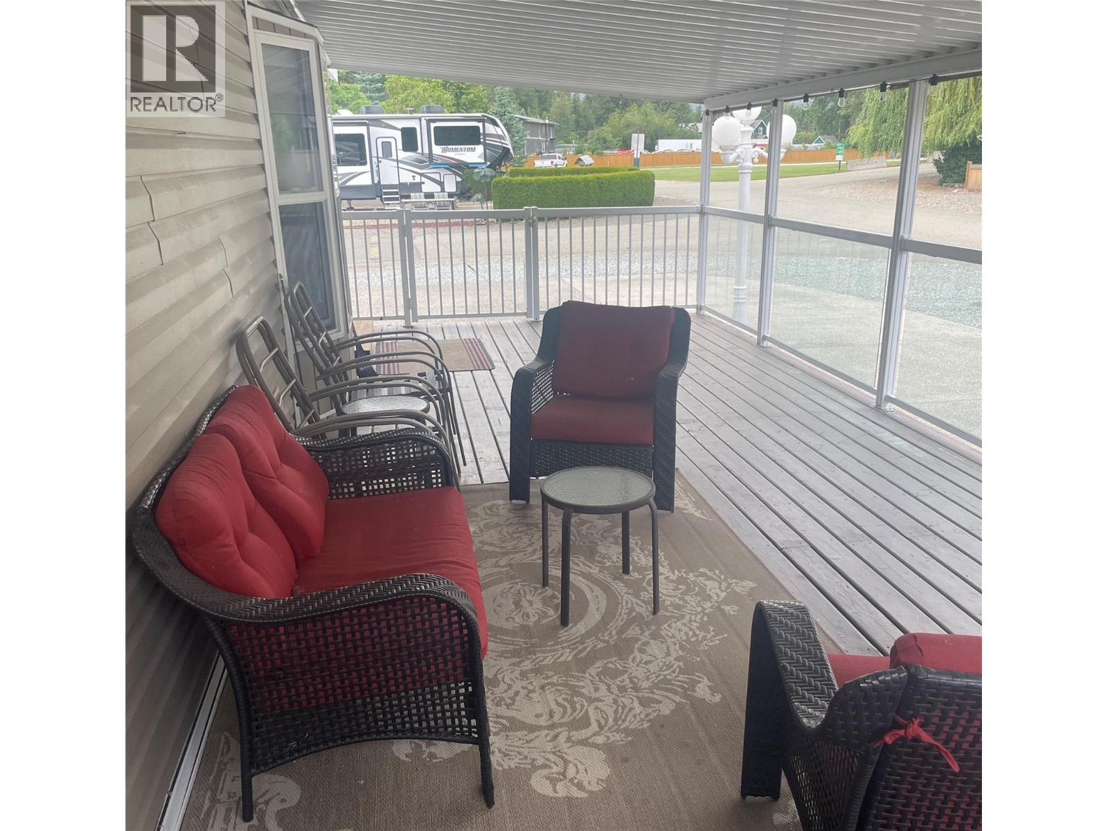 2633 Squilax Anglemont Road Unit# 19, Lee Creek, British Columbia  V0E 1M4 - Photo 6 - 10350932