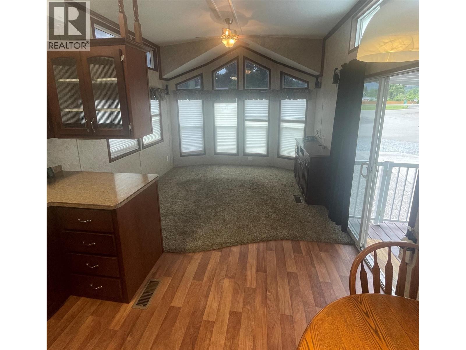 2633 Squilax Anglemont Road Unit# 19, Lee Creek, British Columbia  V0E 1M4 - Photo 8 - 10350932