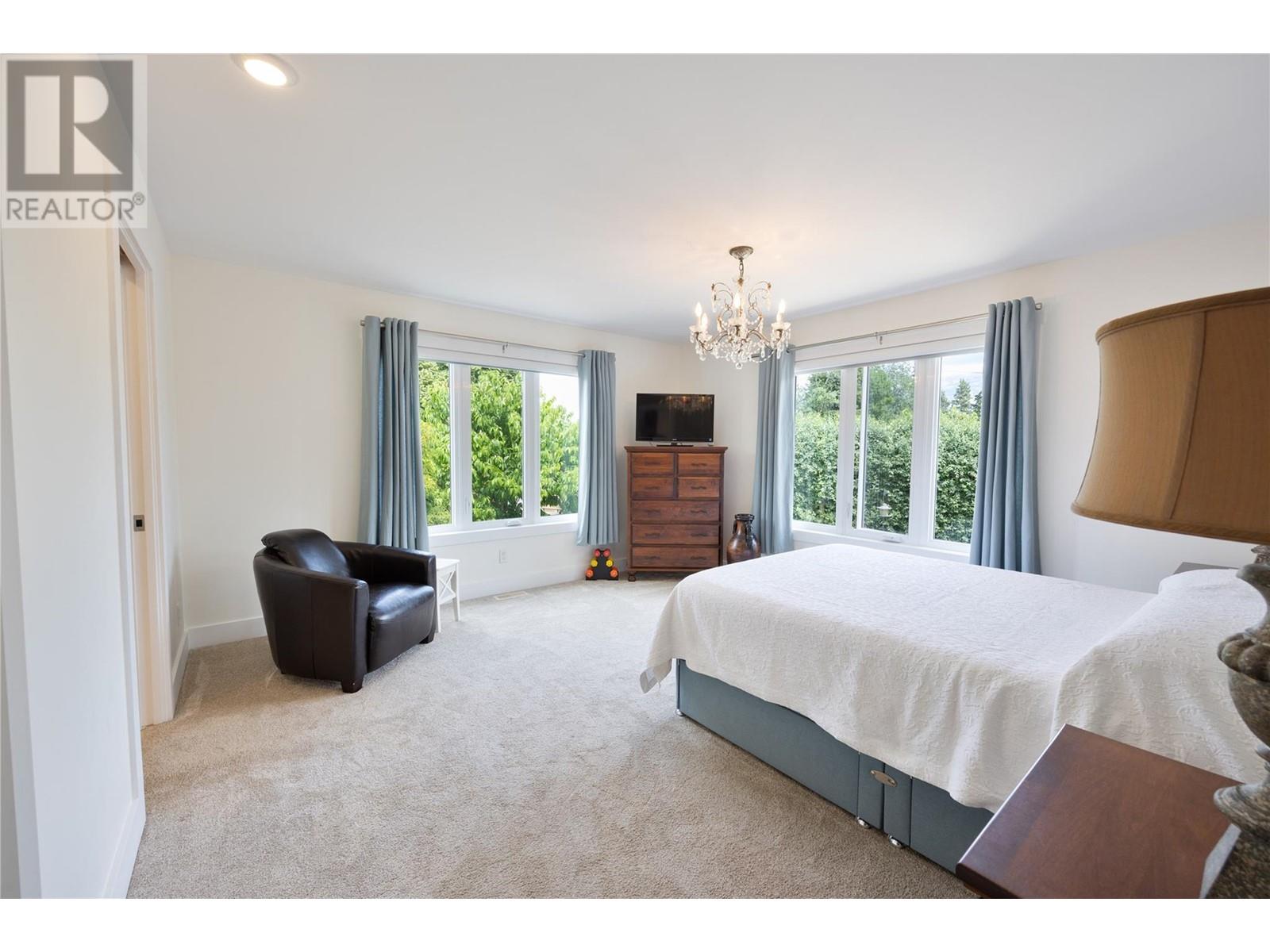 5609 Yarrow Street, Oliver, British Columbia  V0H 1T9 - Photo 11 - 10351075
