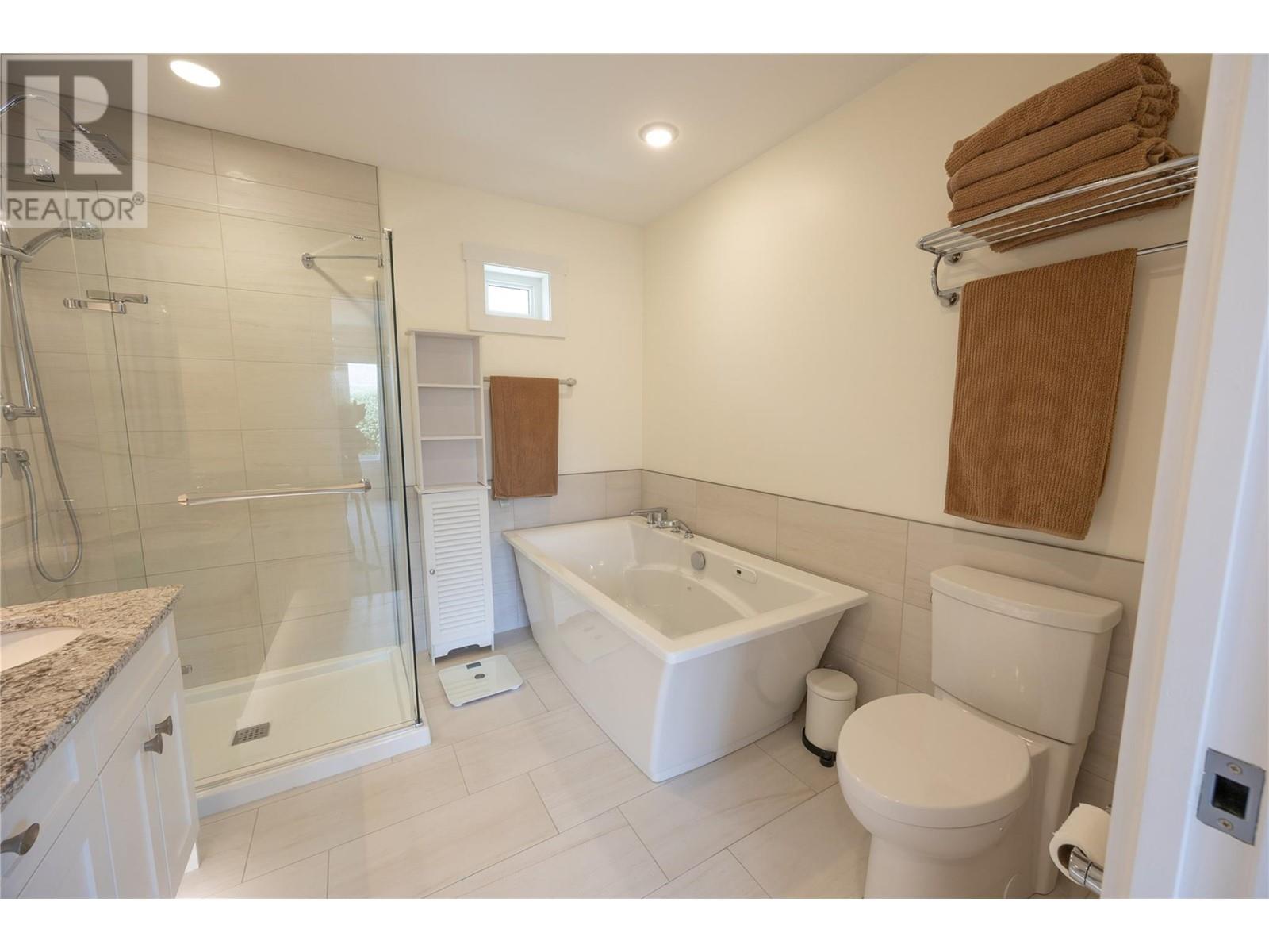 5609 Yarrow Street, Oliver, British Columbia  V0H 1T9 - Photo 14 - 10351075