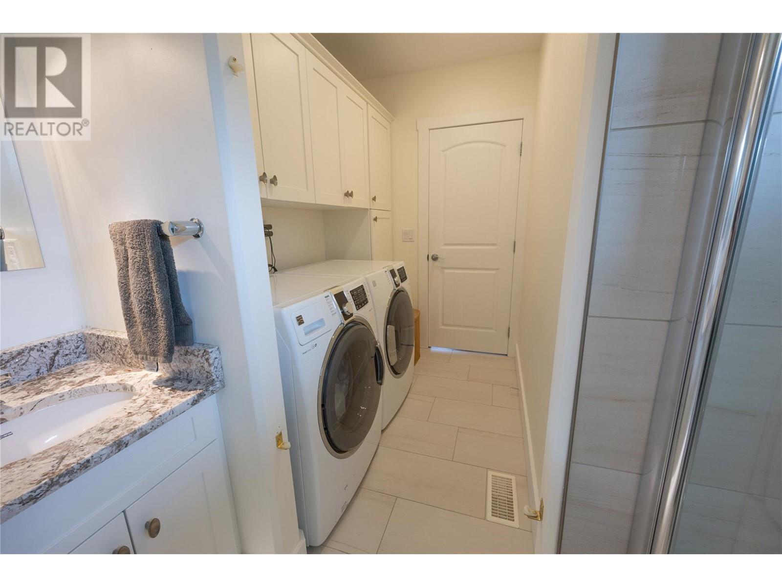 5609 Yarrow Street, Oliver, British Columbia  V0H 1T9 - Photo 18 - 10351075