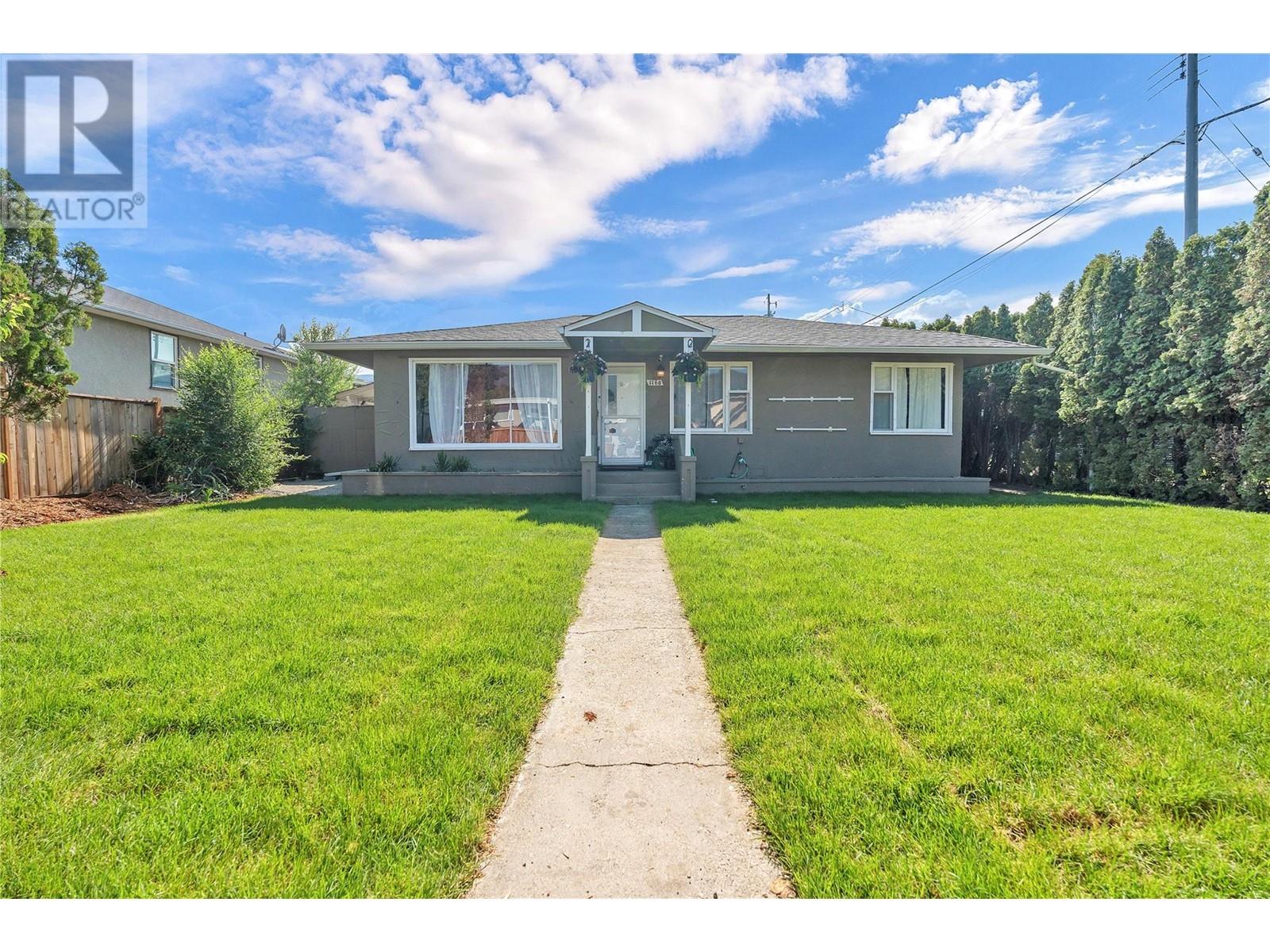 1160 Moosejaw Street, Penticton, British Columbia  V2A 5T9 - Photo 1 - 10351226