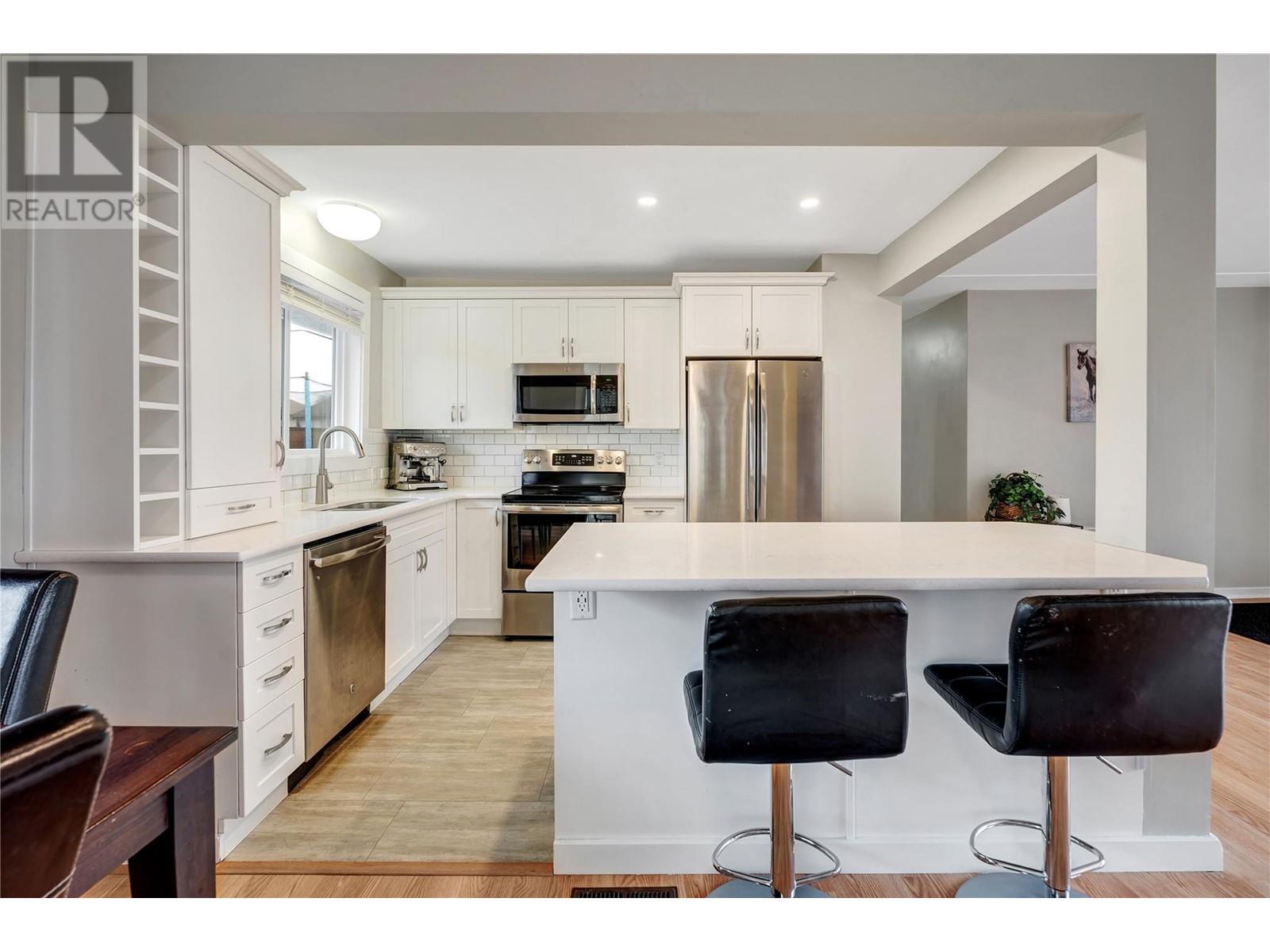 1160 Moosejaw Street, Penticton, British Columbia  V2A 5T9 - Photo 6 - 10351226