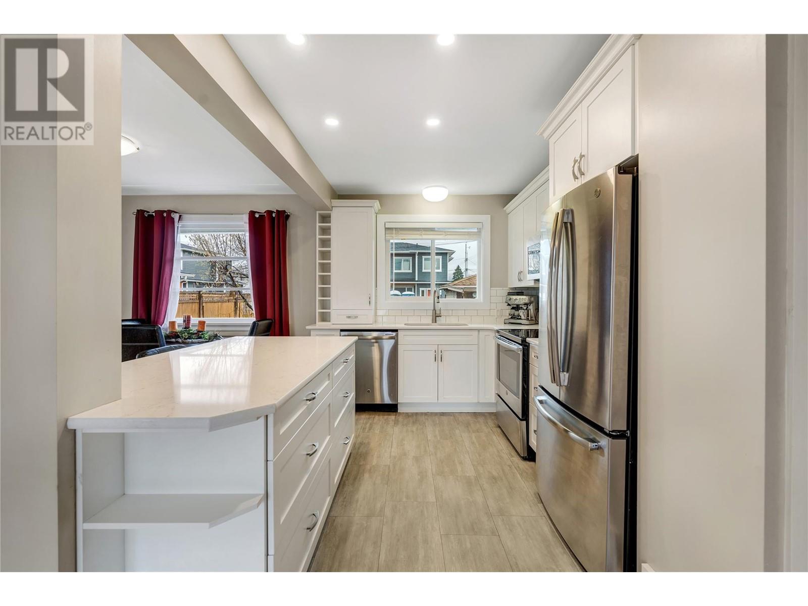 1160 Moosejaw Street, Penticton, British Columbia  V2A 5T9 - Photo 7 - 10351226