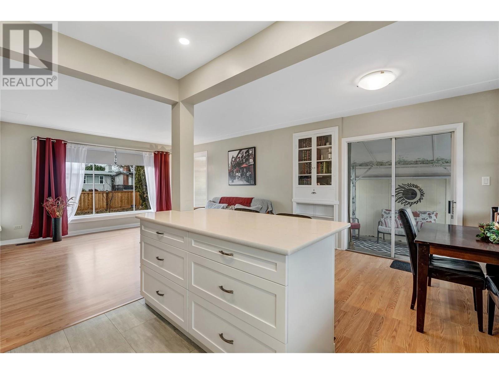 1160 Moosejaw Street, Penticton, British Columbia  V2A 5T9 - Photo 8 - 10351226