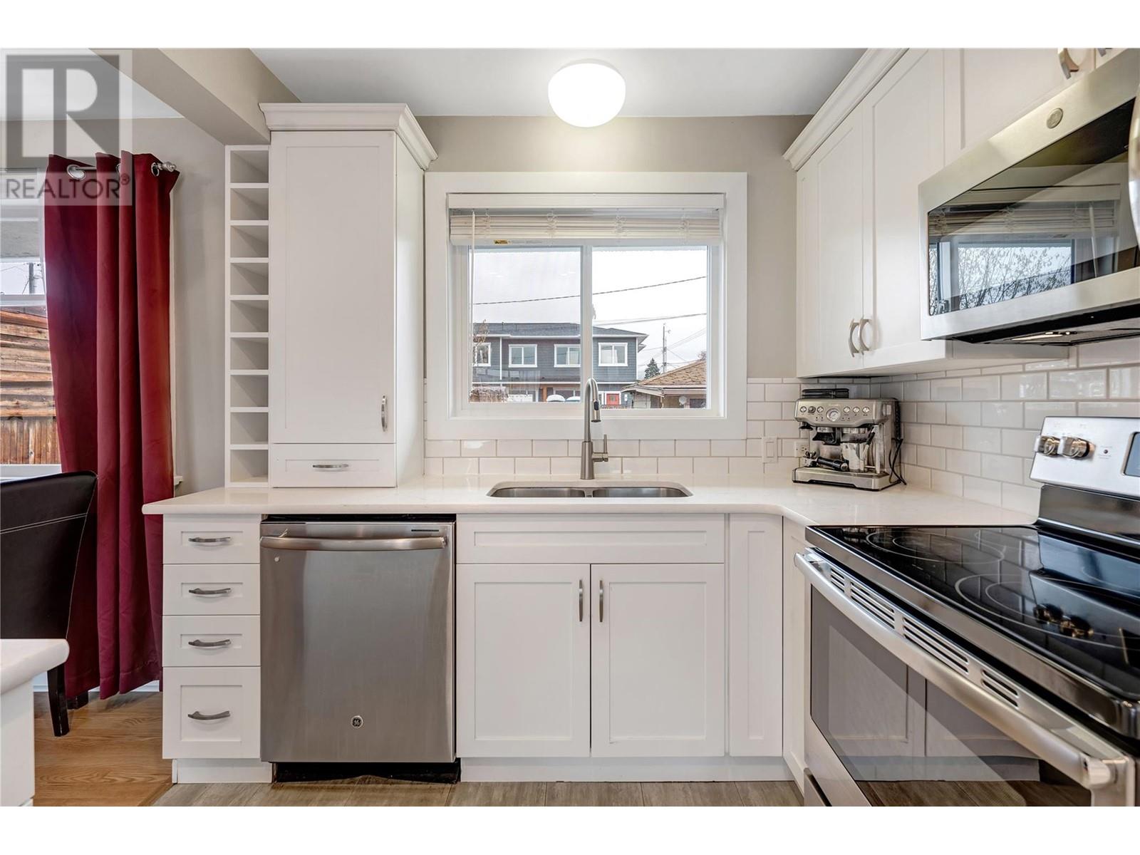 1160 Moosejaw Street, Penticton, British Columbia  V2A 5T9 - Photo 9 - 10351226