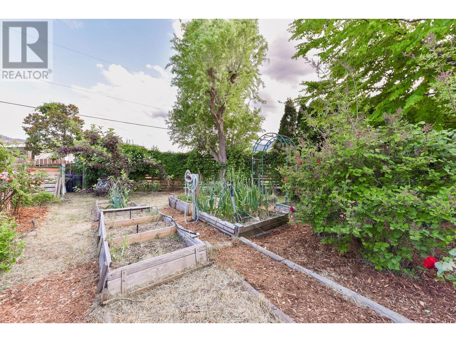 176 Chambers Place, Penticton, British Columbia  V2A 6T7 - Photo 25 - 10351258