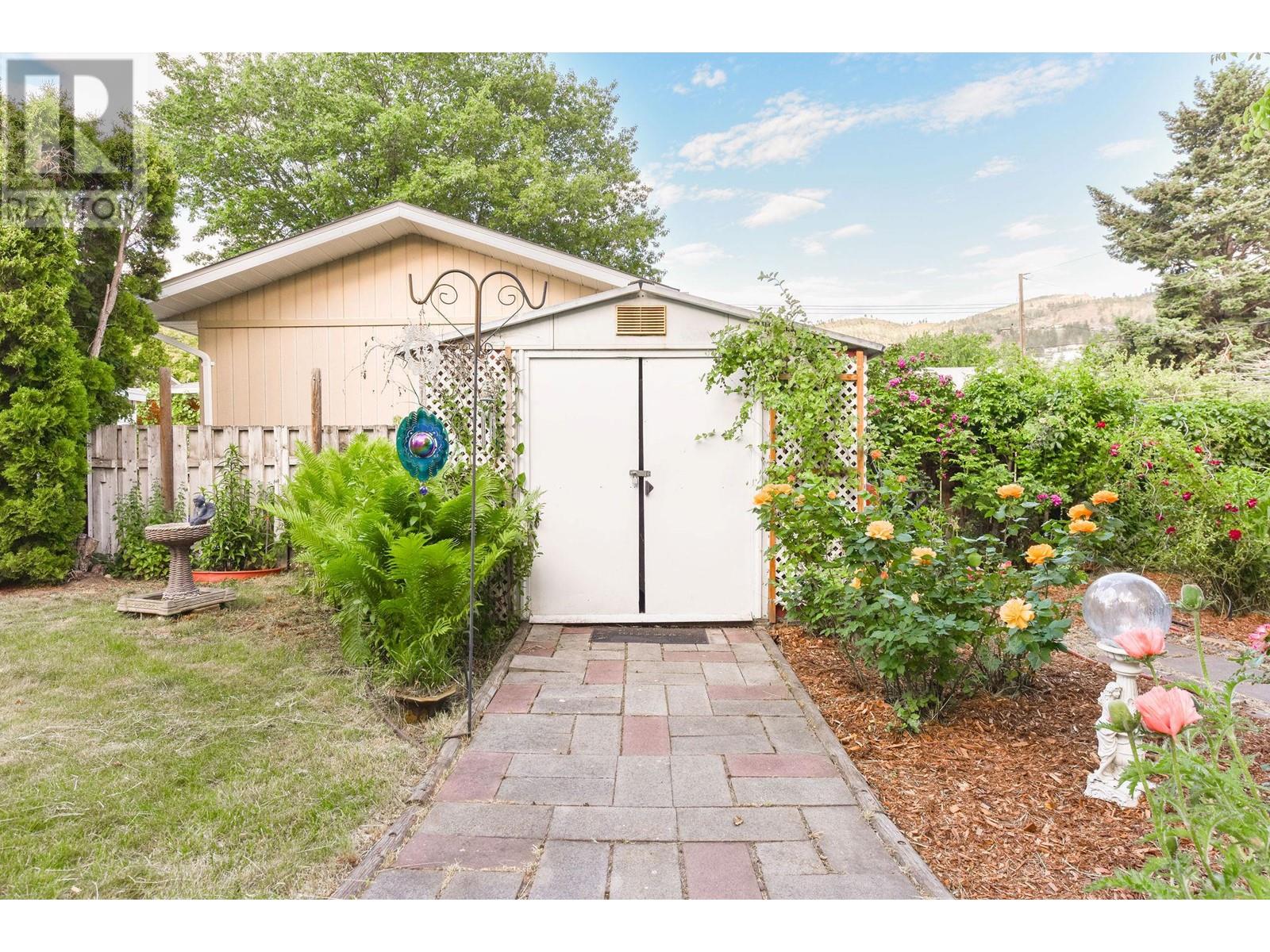 176 Chambers Place, Penticton, British Columbia  V2A 6T7 - Photo 27 - 10351258