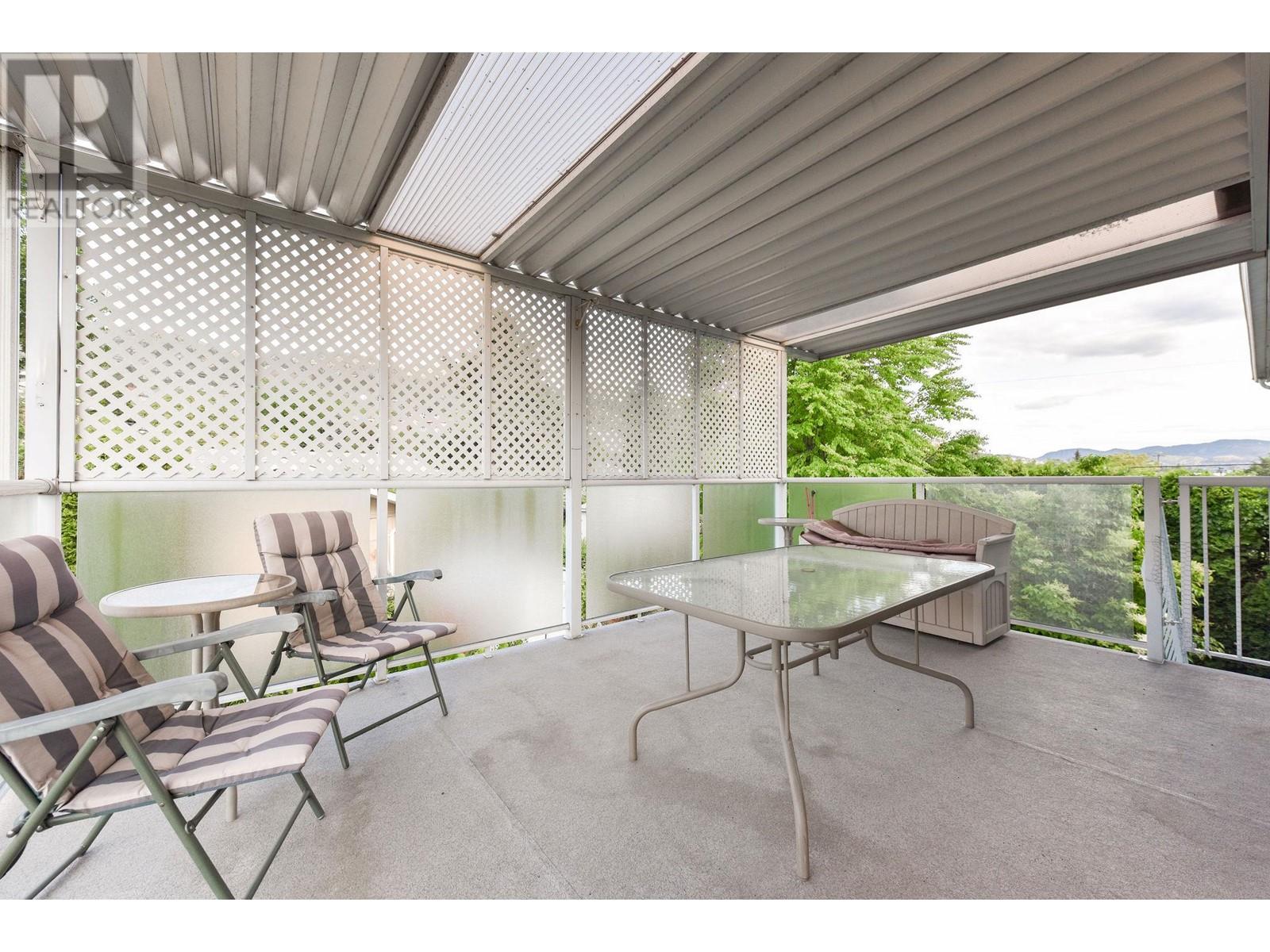 176 Chambers Place, Penticton, British Columbia  V2A 6T7 - Photo 8 - 10351258