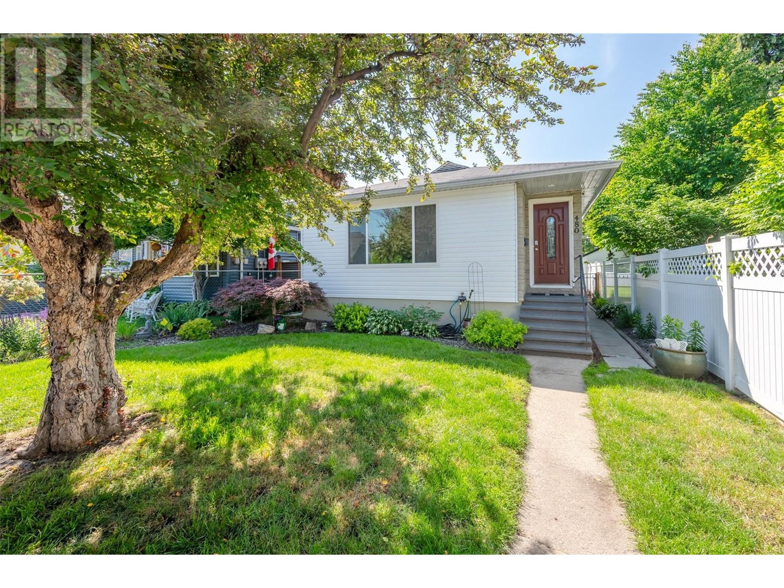 480 Orchard Avenue, Penticton, British Columbia  V2A 1Y2 - Photo 1 - 10351228