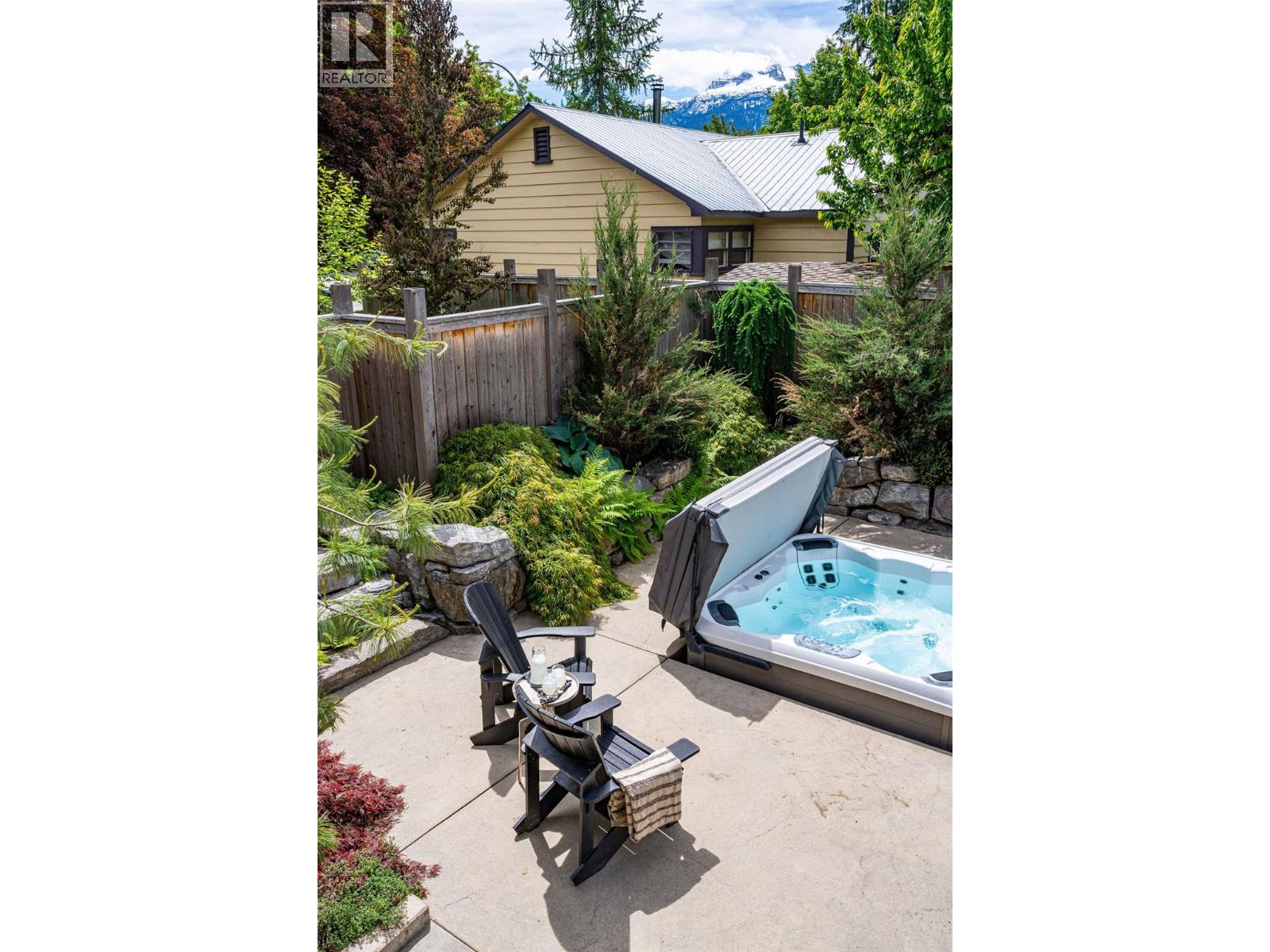 805 & 815 Mackenzie Avenue, Revelstoke, British Columbia  V0E 2S0 - Photo 55 - 10351017