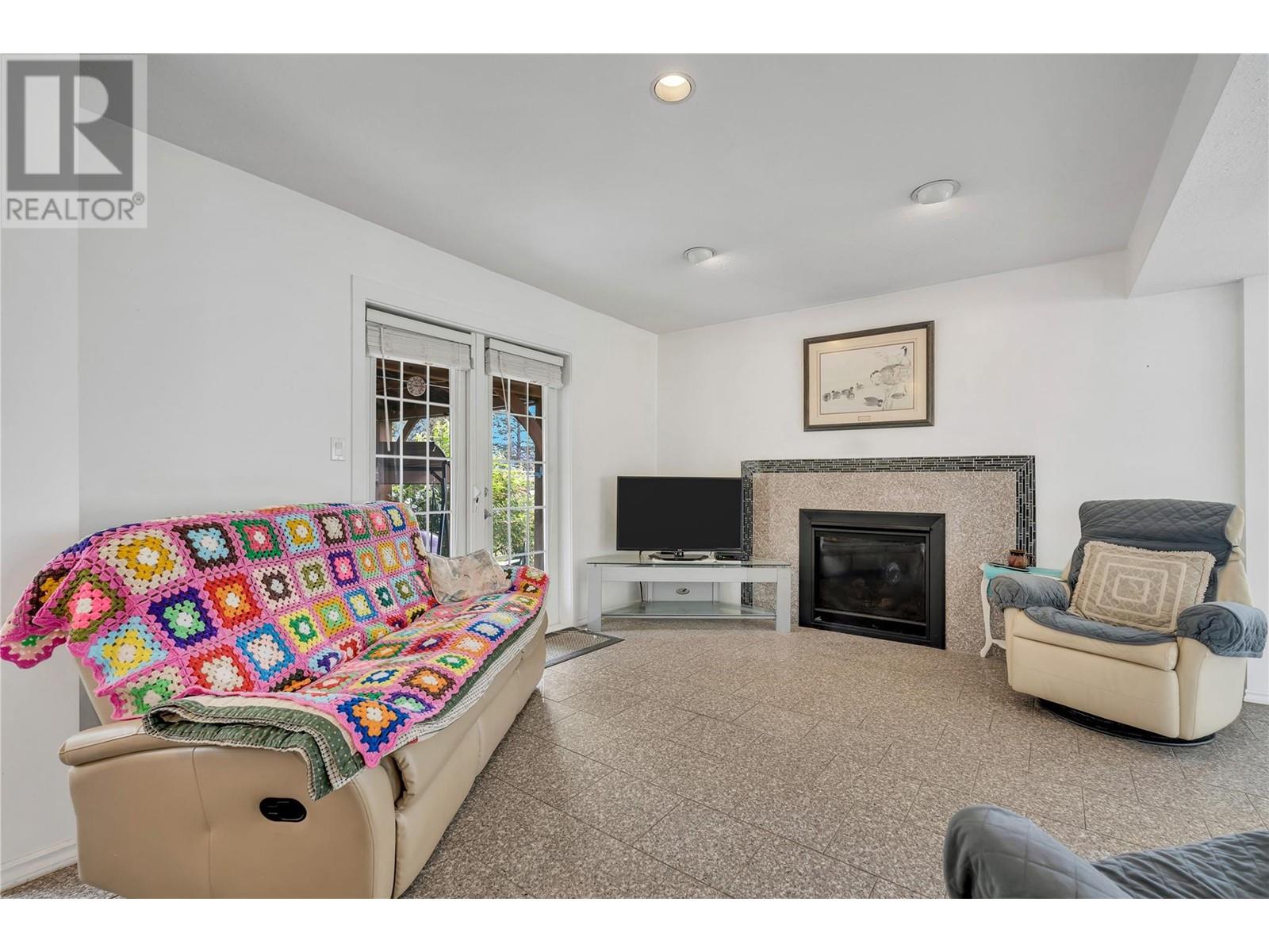 123 Evergreen Crescent, Penticton, British Columbia  V2A 8C5 - Photo 6 - 10351423