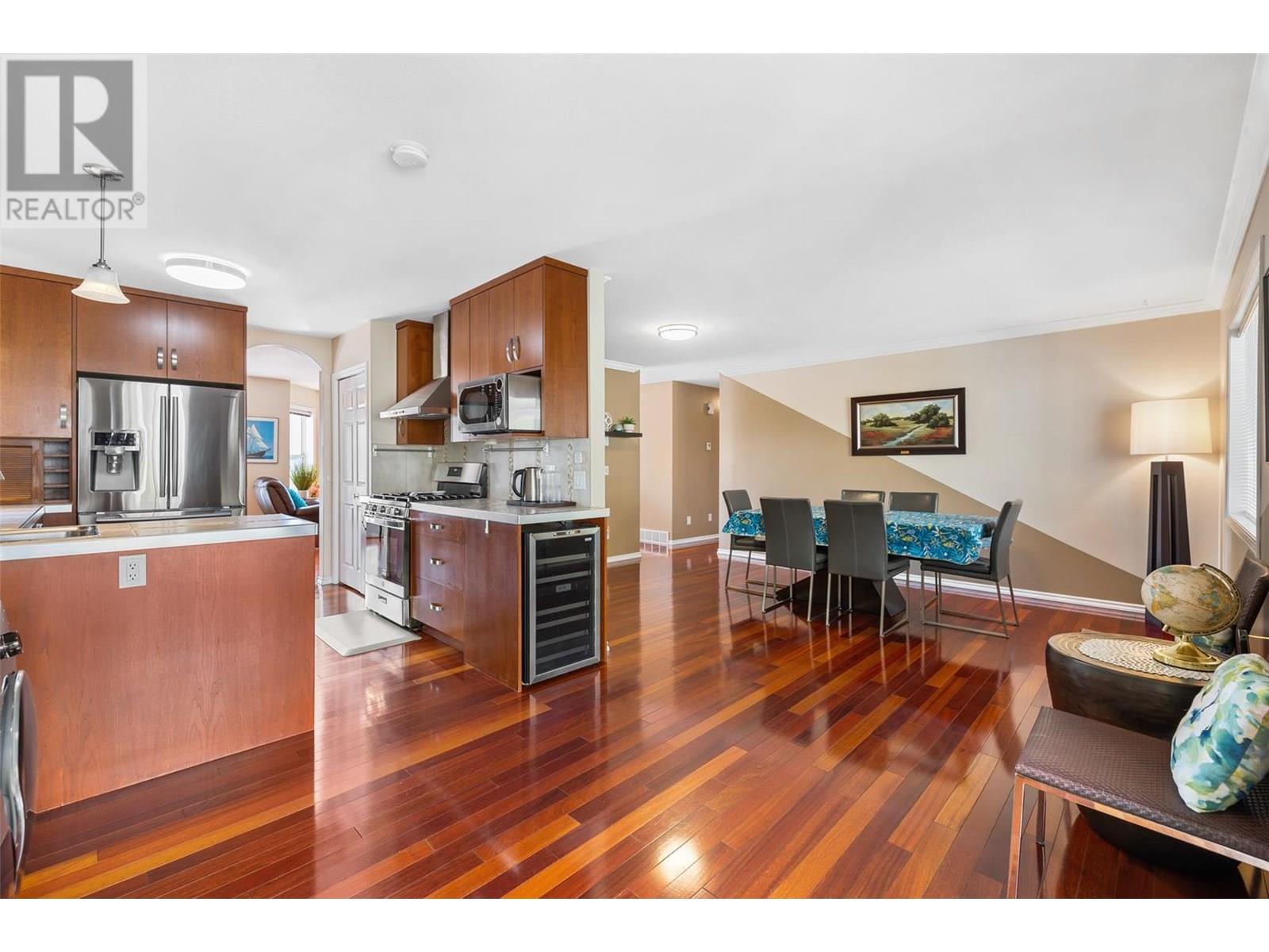 1056 Caledonia Way, West Kelowna, British Columbia  V1Z 3N7 - Photo 11 - 10351376