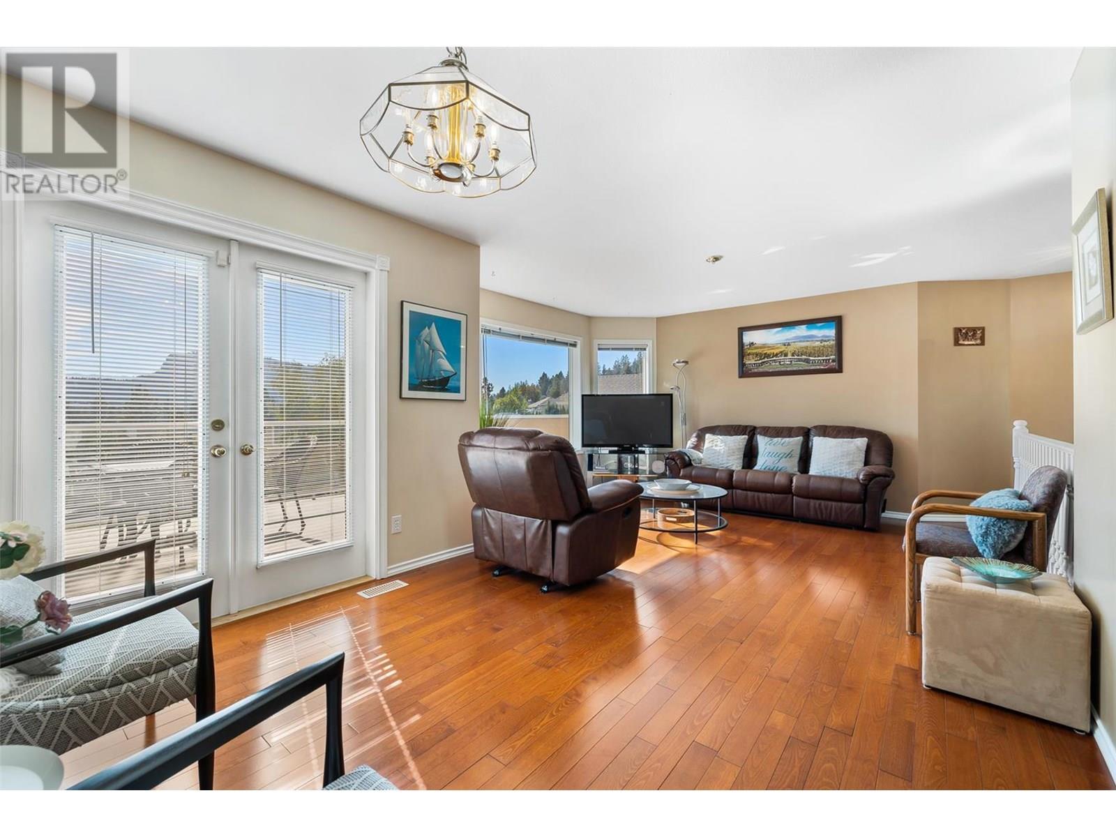 1056 Caledonia Way, West Kelowna, British Columbia  V1Z 3N7 - Photo 2 - 10351376