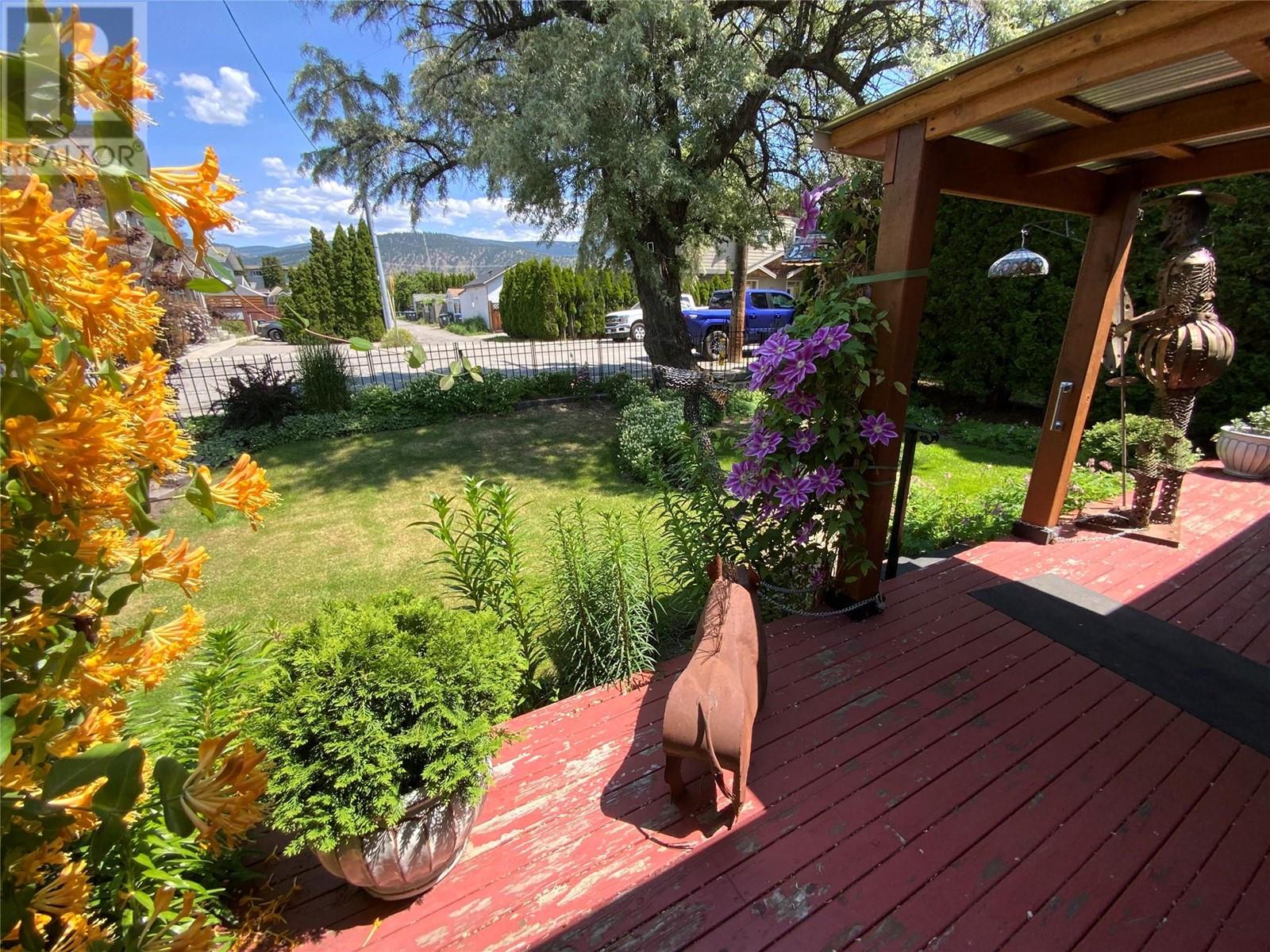 207 Maple Street, Penticton, British Columbia  V2A 5V6 - Photo 4 - 10351435