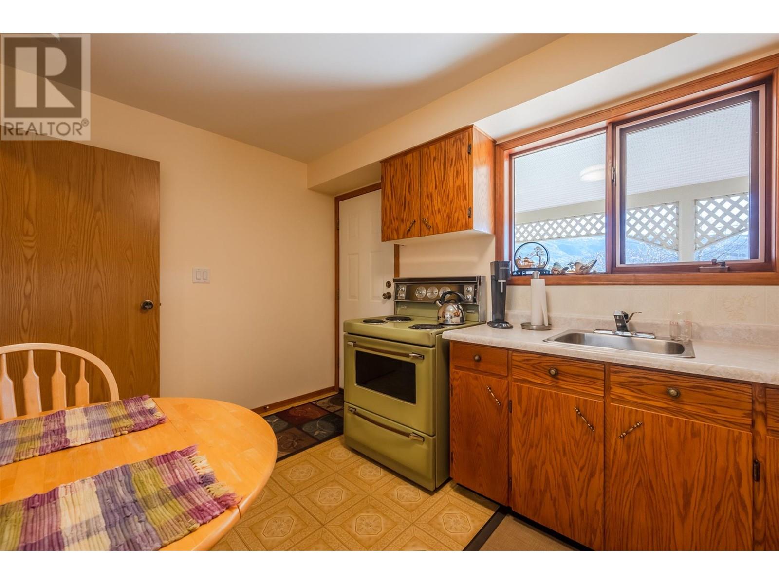 6639 Mountainview Drive, Oliver, British Columbia  V0H 1T4 - Photo 45 - 10351197