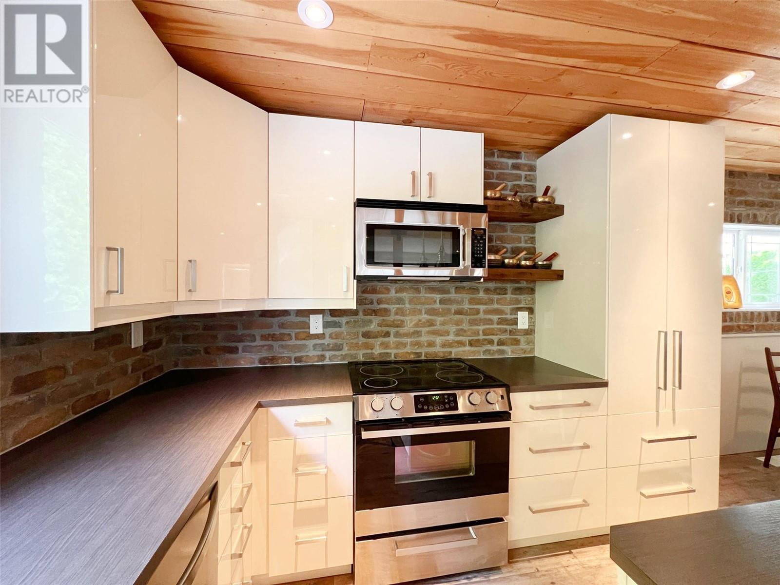 7509 Higgin Avenue, Summerland, British Columbia  V0H 1Z6 - Photo 10 - 10351115