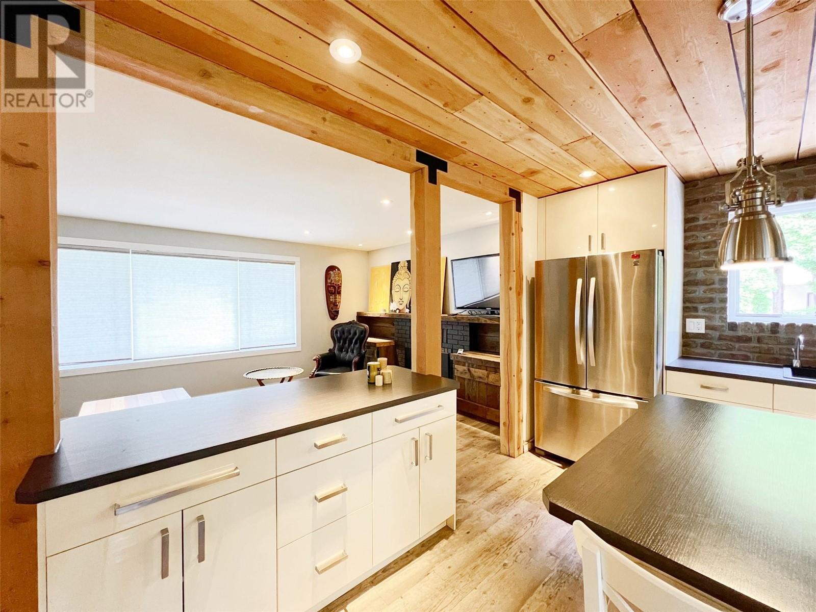 7509 Higgin Avenue, Summerland, British Columbia  V0H 1Z6 - Photo 11 - 10351115