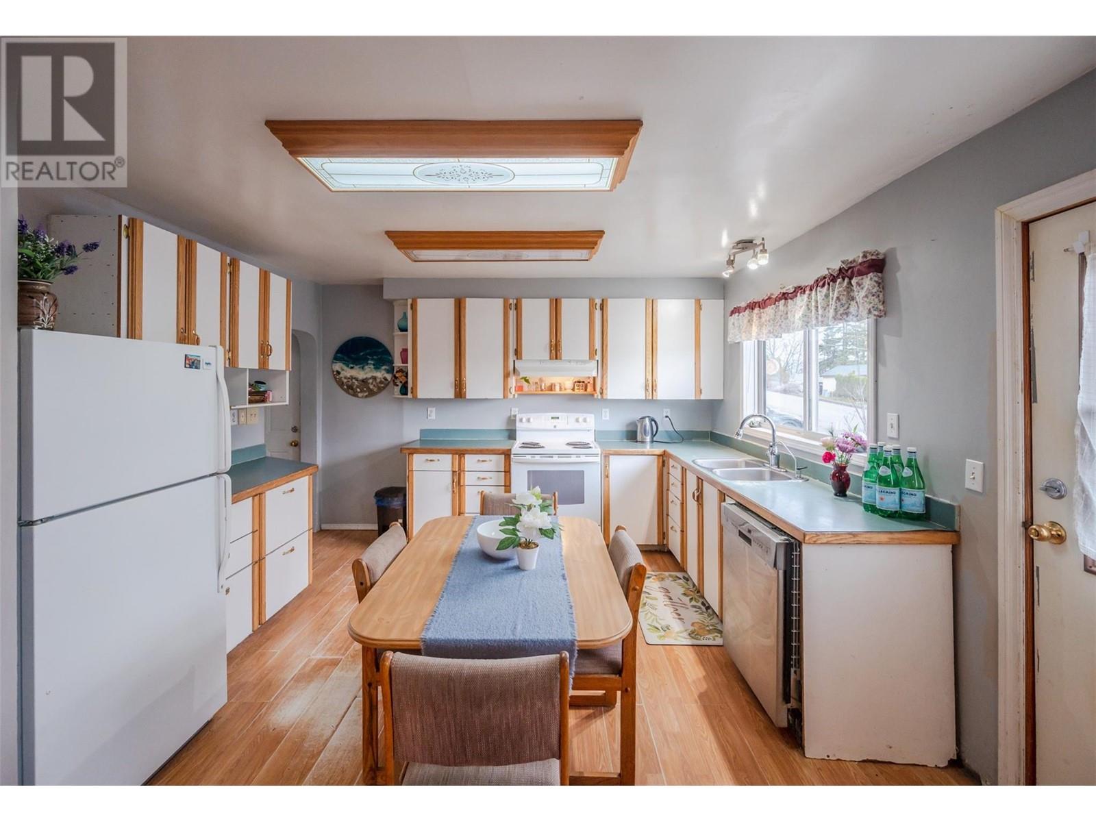 6404 Spartan Street, Oliver, British Columbia  V0H 1T6 - Photo 10 - 10351564